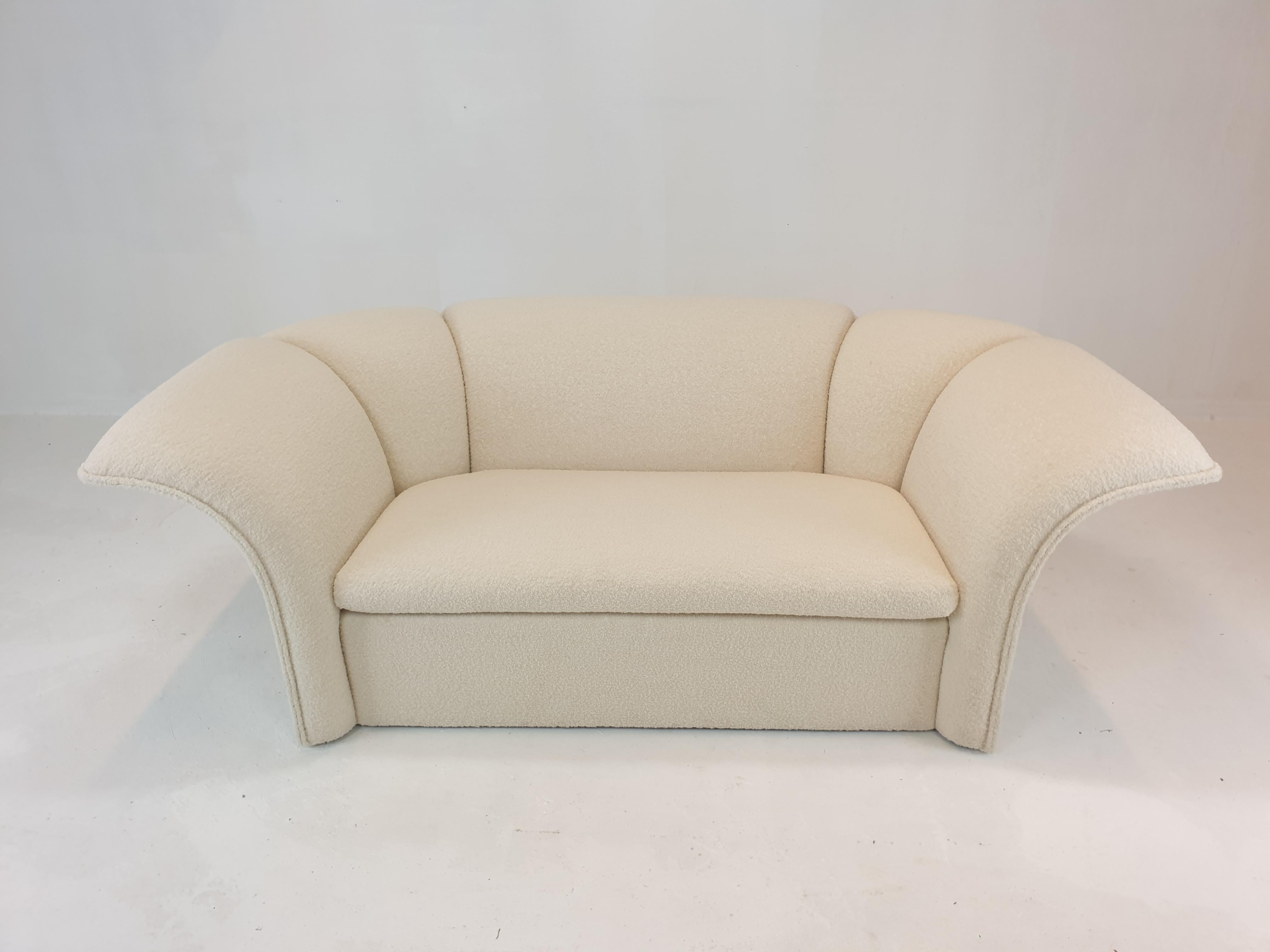 Late 20th Century 2-Seat Sofa by Artifort, 1970's For Sale
