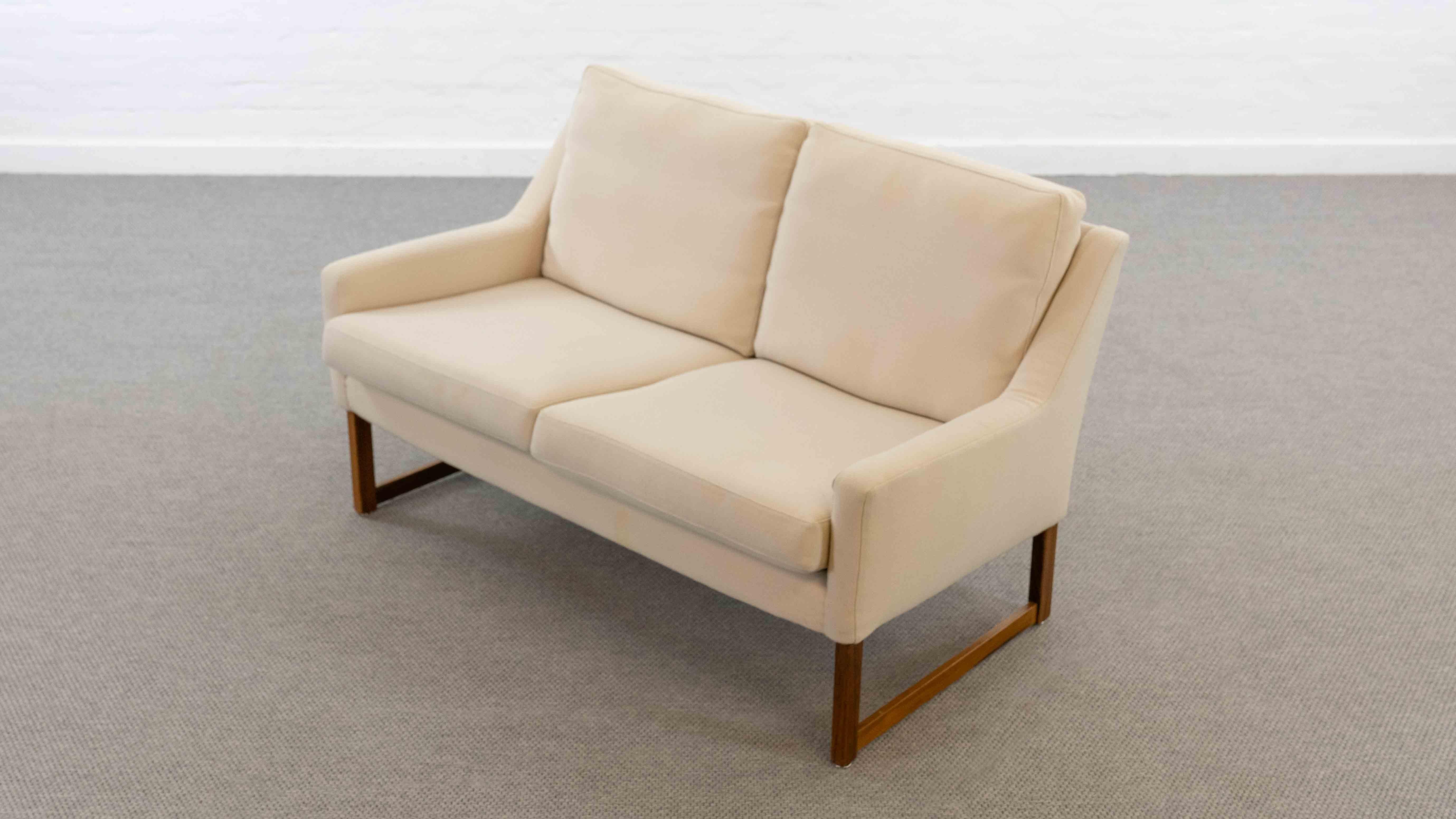 2-sitziges Sofa von Rudolf B. Glatzel für Kill International im Angebot 2