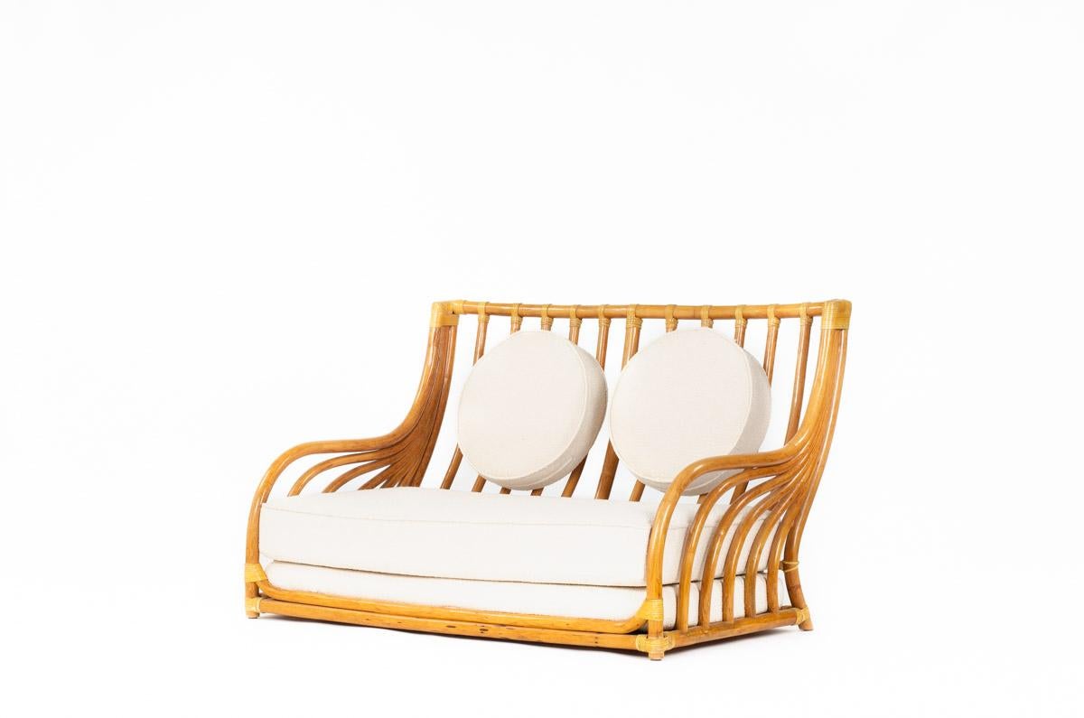 2-sitziges Sofa von Roche Bobois aus den 60er Jahren
Struktur aus Bambus, verbunden durch Lederschnüre, Kissen mit Frotteestoff bezogen
