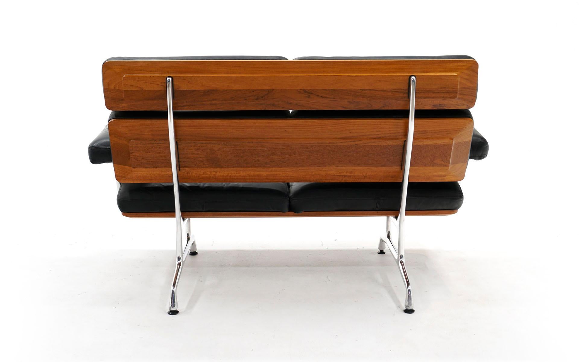 2 Seat Sofa Settee by Charles and Ray Eames, Solid Walnut and Black Leather In Good Condition In Kansas City, MO