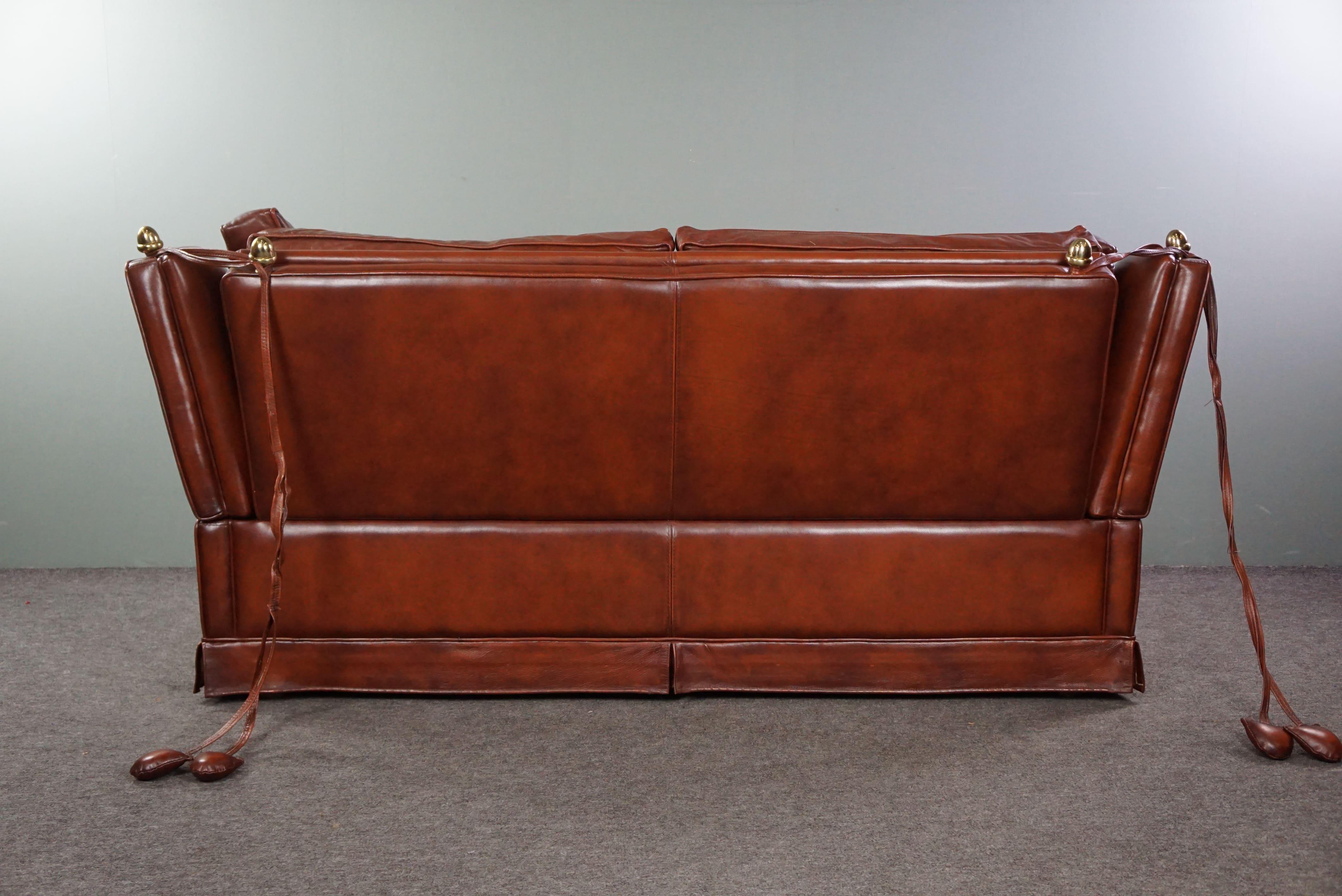 2-seater castle bench made of high-quality cognac-colored cowhide leather. In Good Condition For Sale In Harderwijk, NL