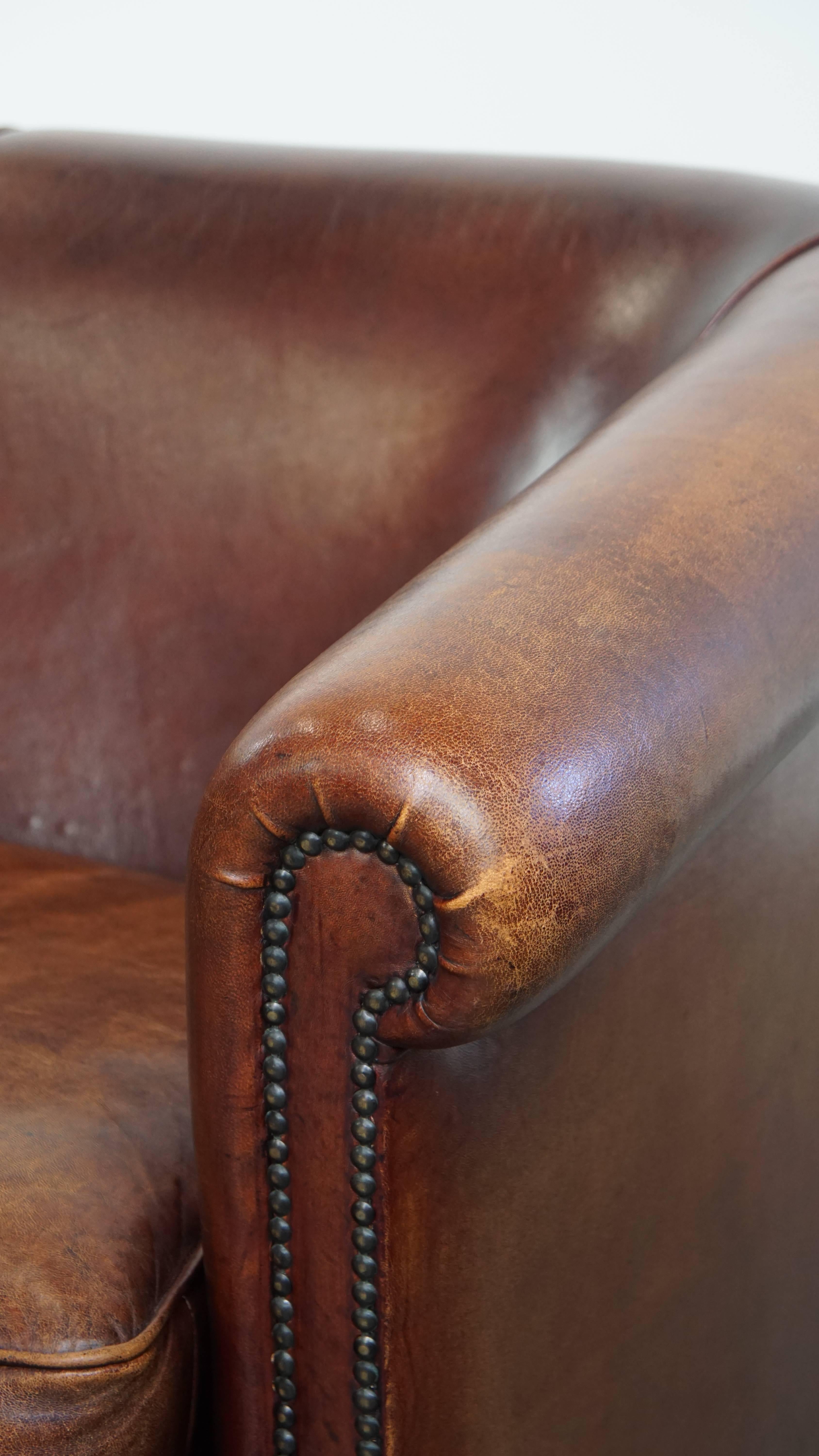 2-Sitzer-Clubsofa aus Schafsleder im Angebot 3