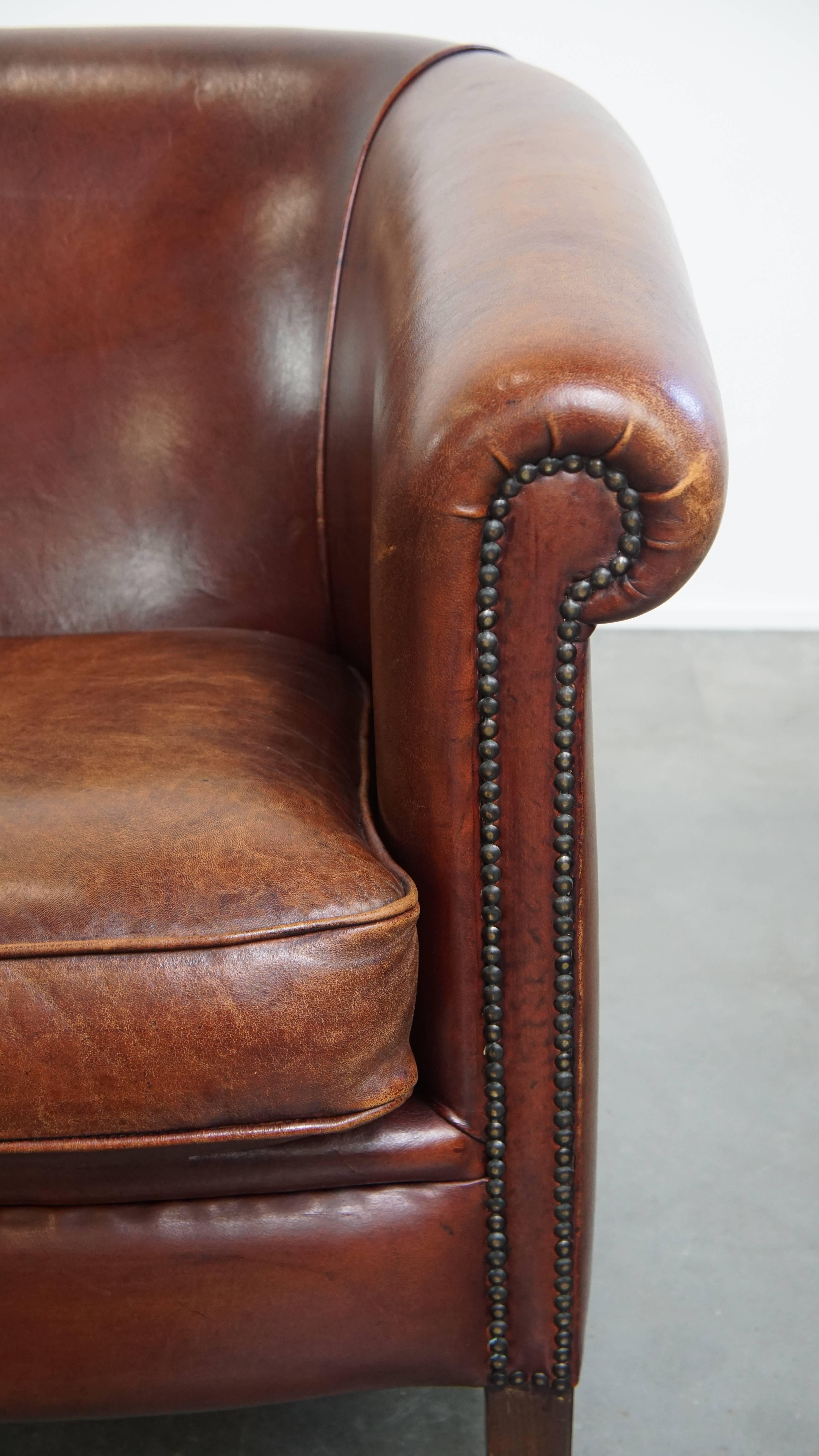 2-Sitzer-Clubsofa aus Schafsleder im Angebot 2