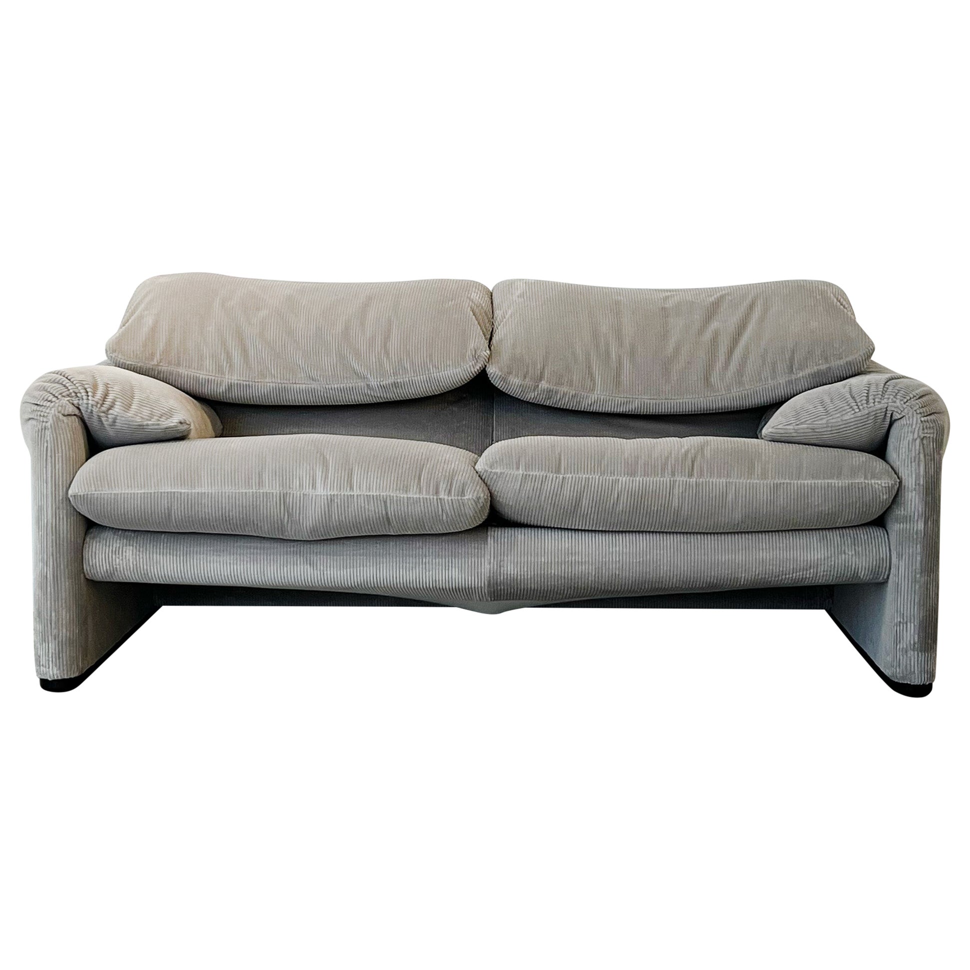 2-seater Maralunga sofa by Vico Magistretti for Cassina 1970s