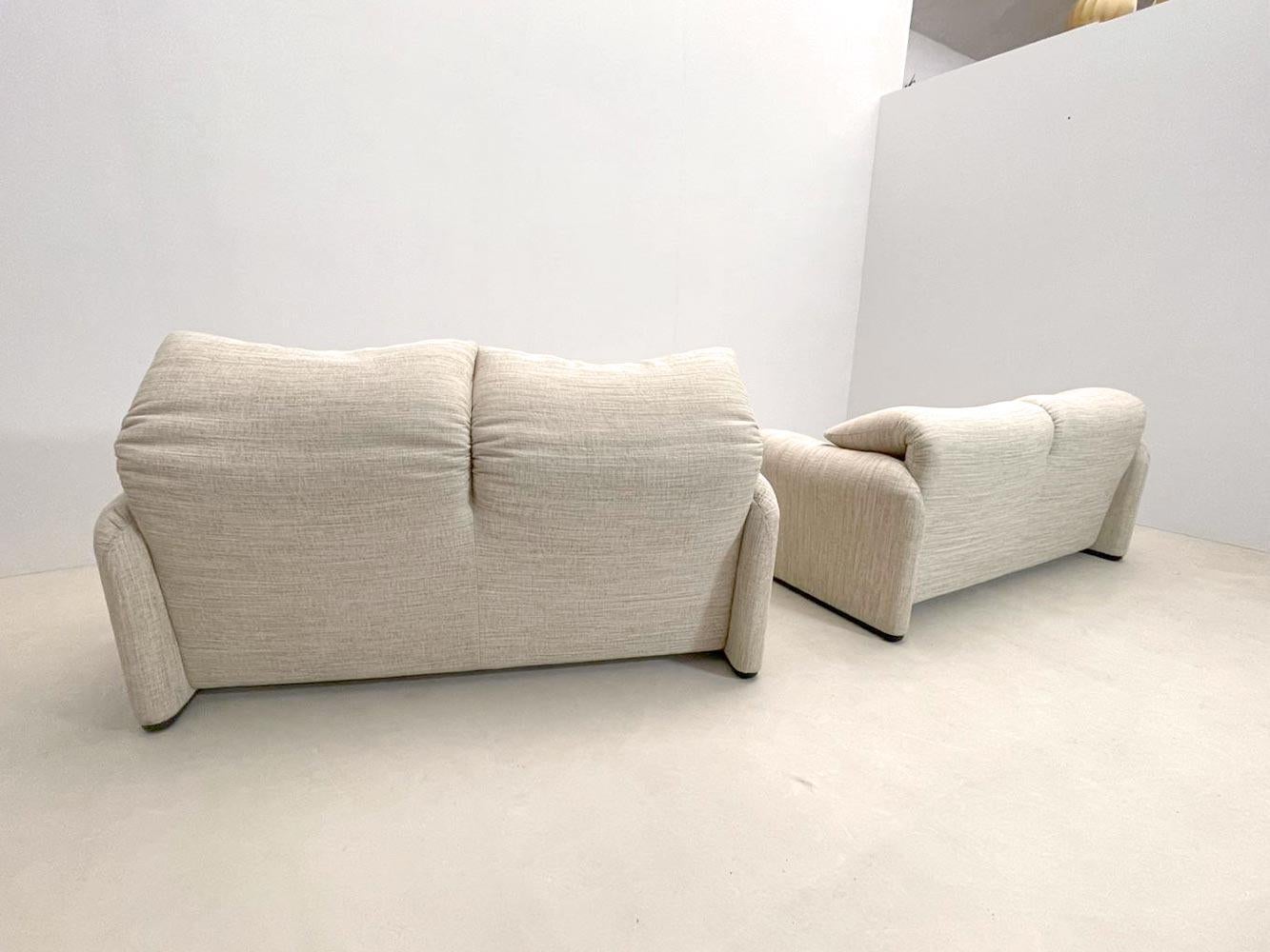 2-Seater Maralunga Sofa by Vico Magistretti for Cassina 4