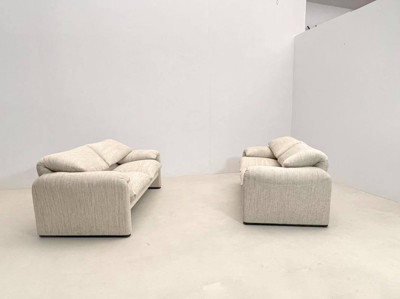 2-Seater Maralunga Sofa by Vico Magistretti for Cassina 5