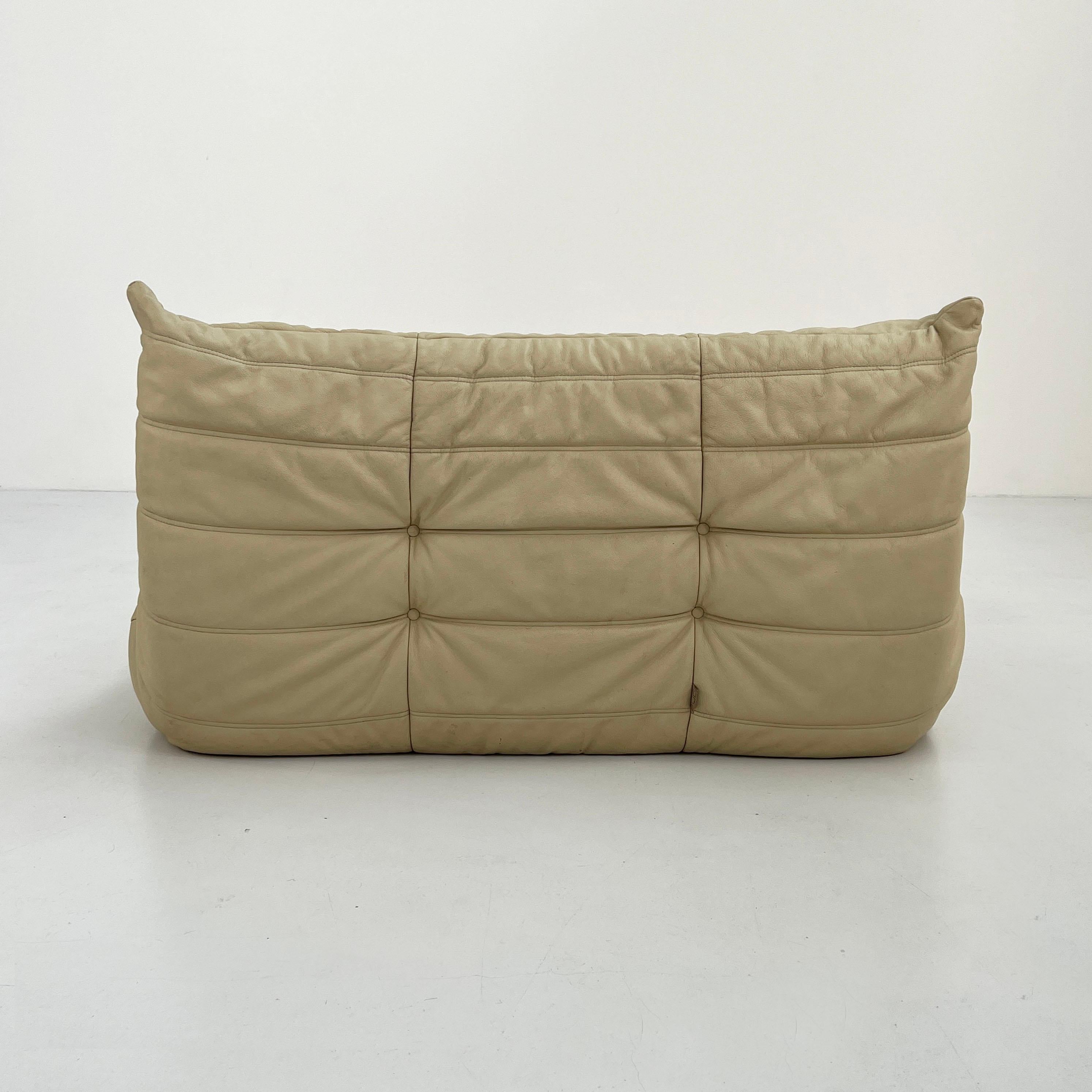 Late 20th Century 2-Seater Togo Sofa in Cream Leather by Michel Ducaroy for Ligne Roset, 1970s