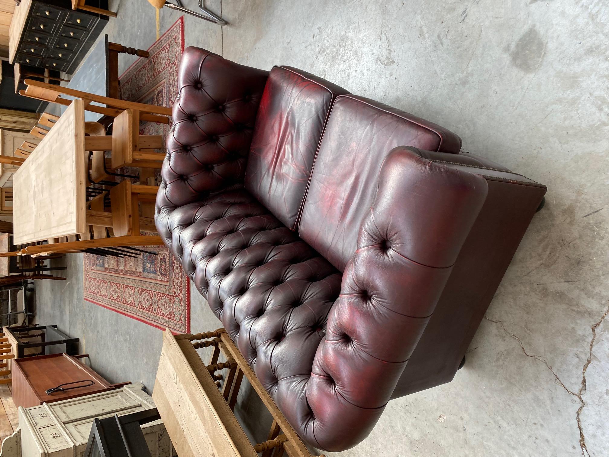 Leather 2-Seater Vintage Chesterfield Sofa For Sale
