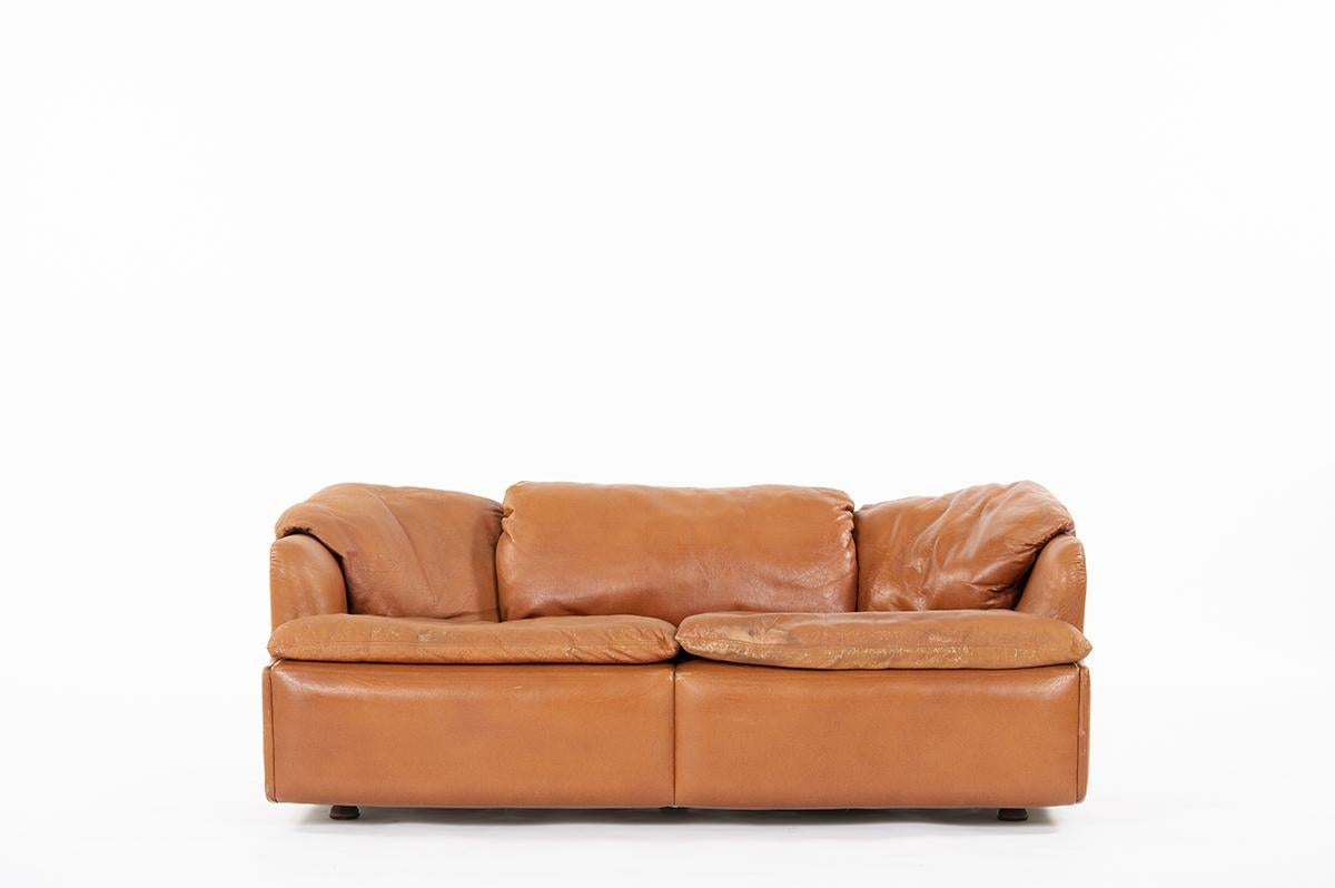 2 seats brown leather sofa designed by Alberto Rosselli for Saporiti. Minimalist and modernist shapes. Beautiful front and back, with lovely patina. 
Good vintage condition.
