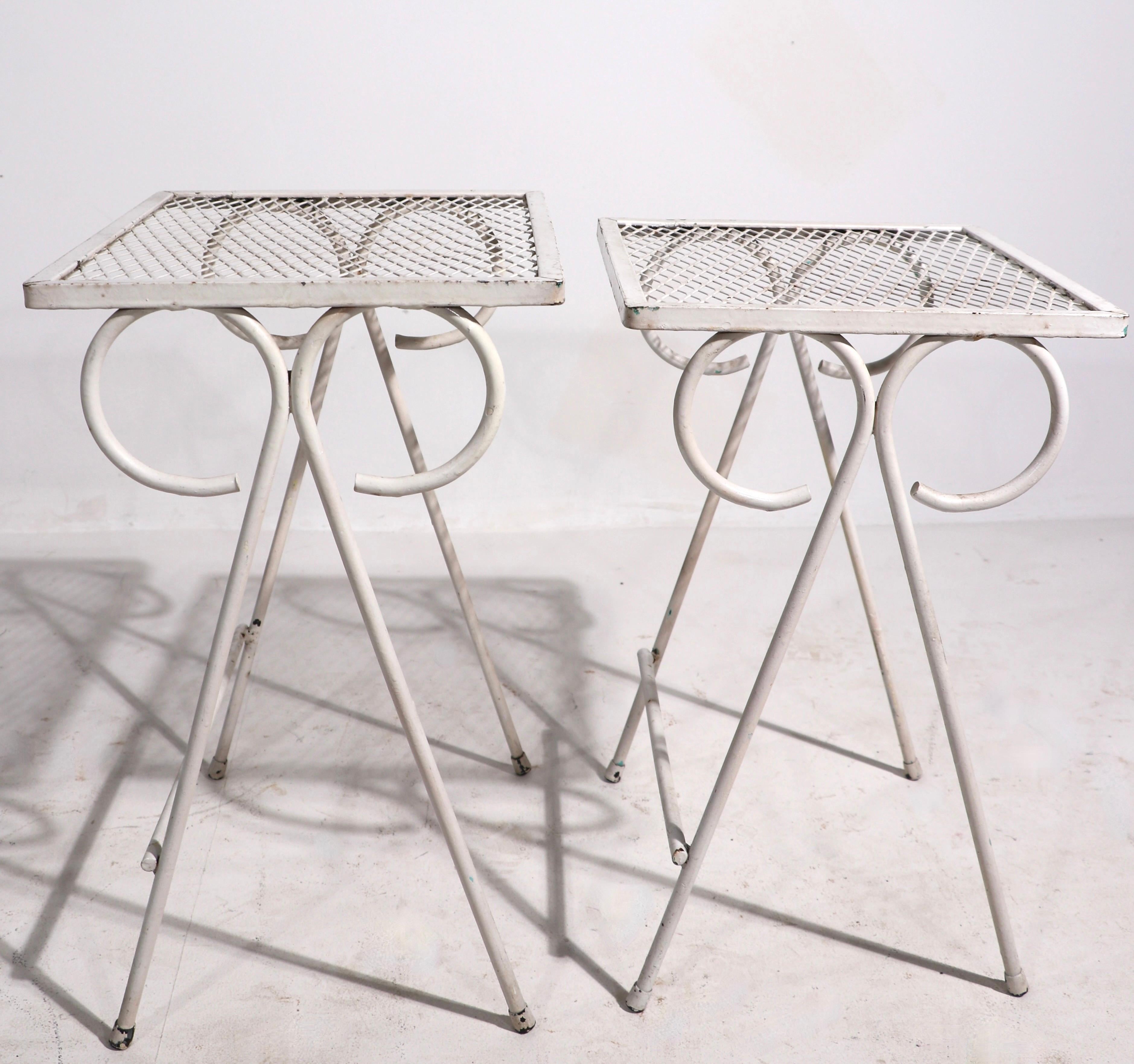 Mid-Century Modern 2 Sets of 2 Wrought Iron Patio Garden Nesting Tables Attributed to Salterini For Sale