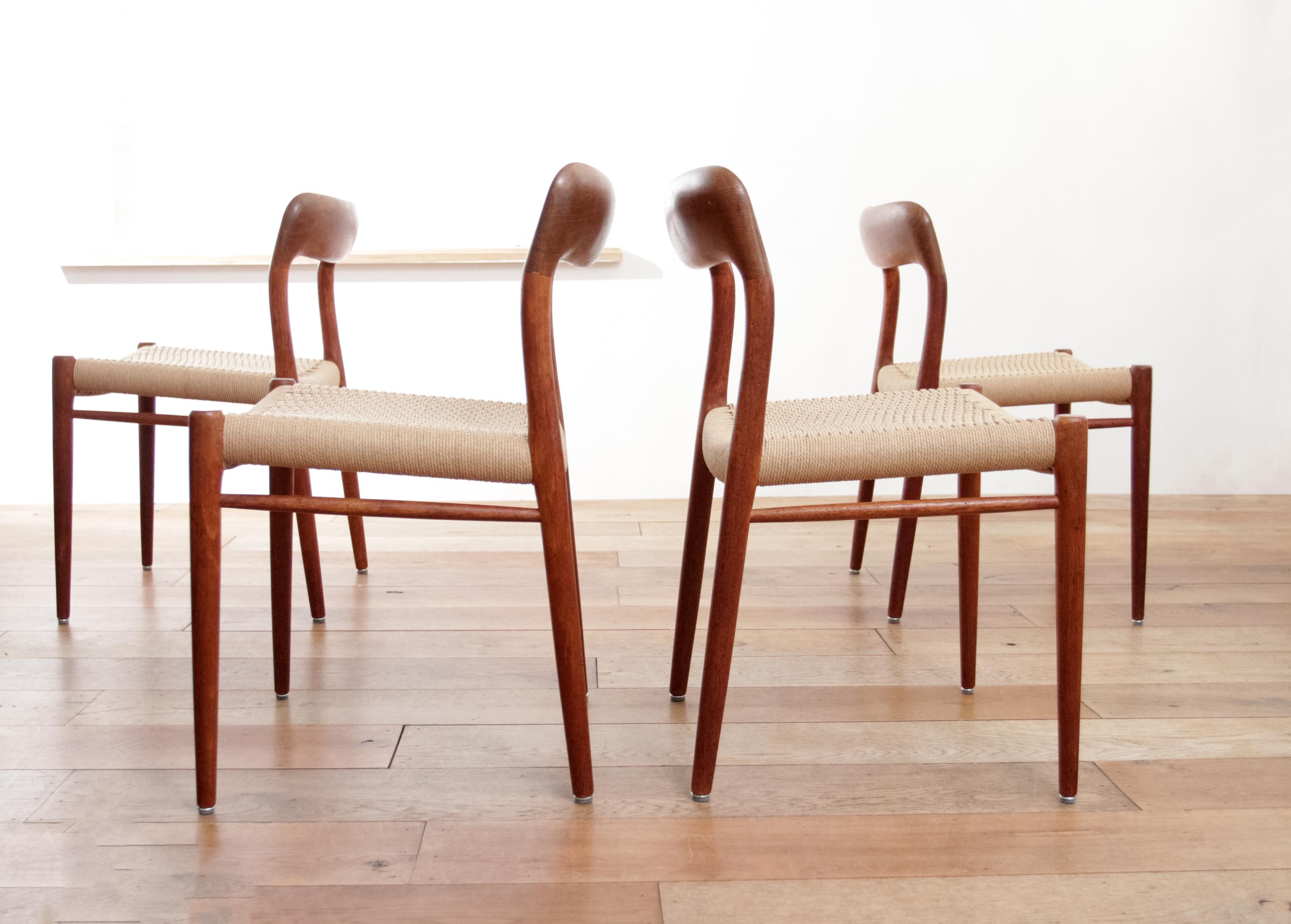 Mid-20th Century 1 Set of 4 Danish Design Niels Otto Moller Model 75 Dining Chairs JL Molller For Sale