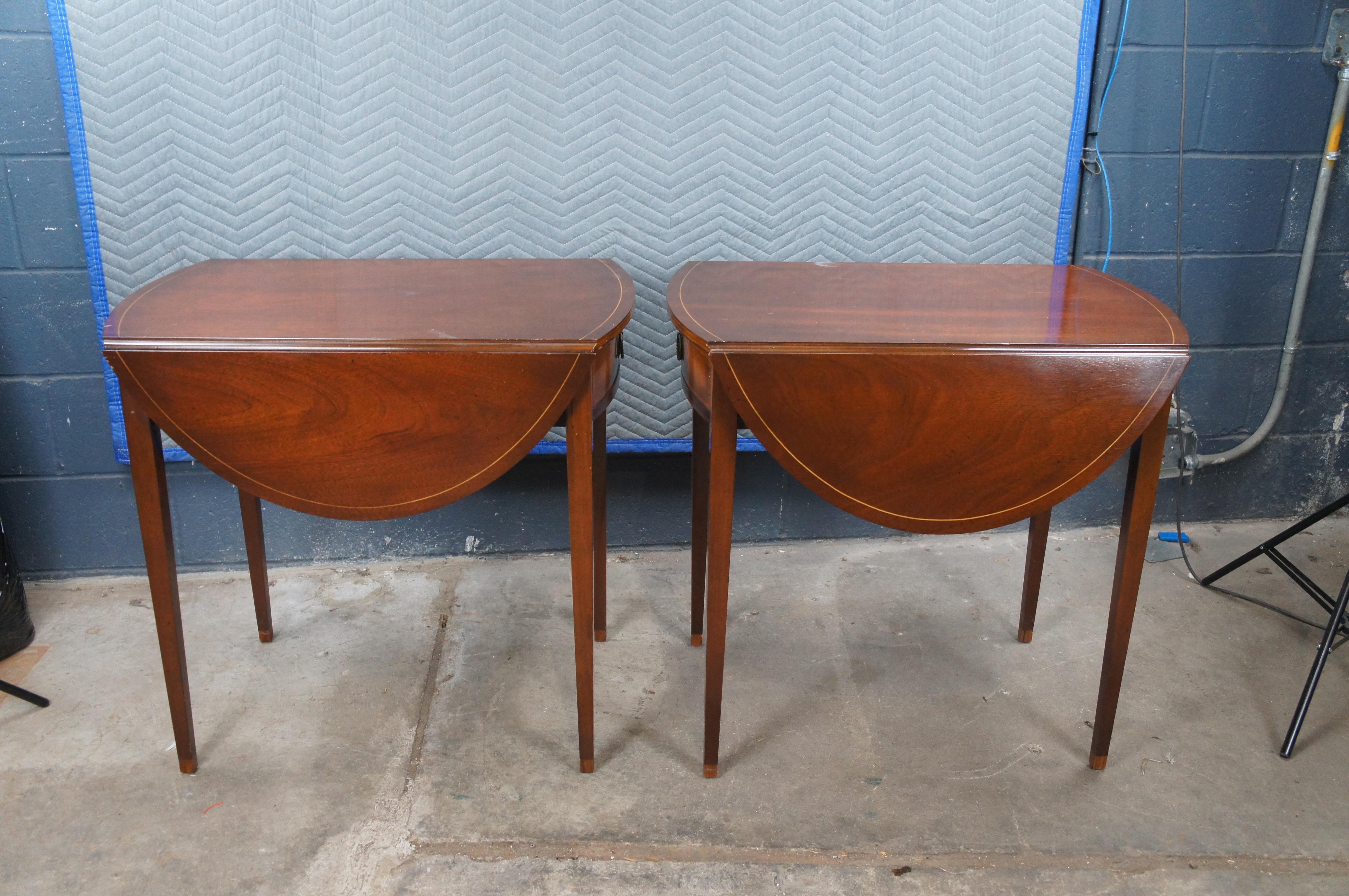 2 Sheraton Federal Style Mahogany Fruitwood Inlay Pembroke Drop Leaf Side Tables (tables d'appoint à abattant) en vente 6