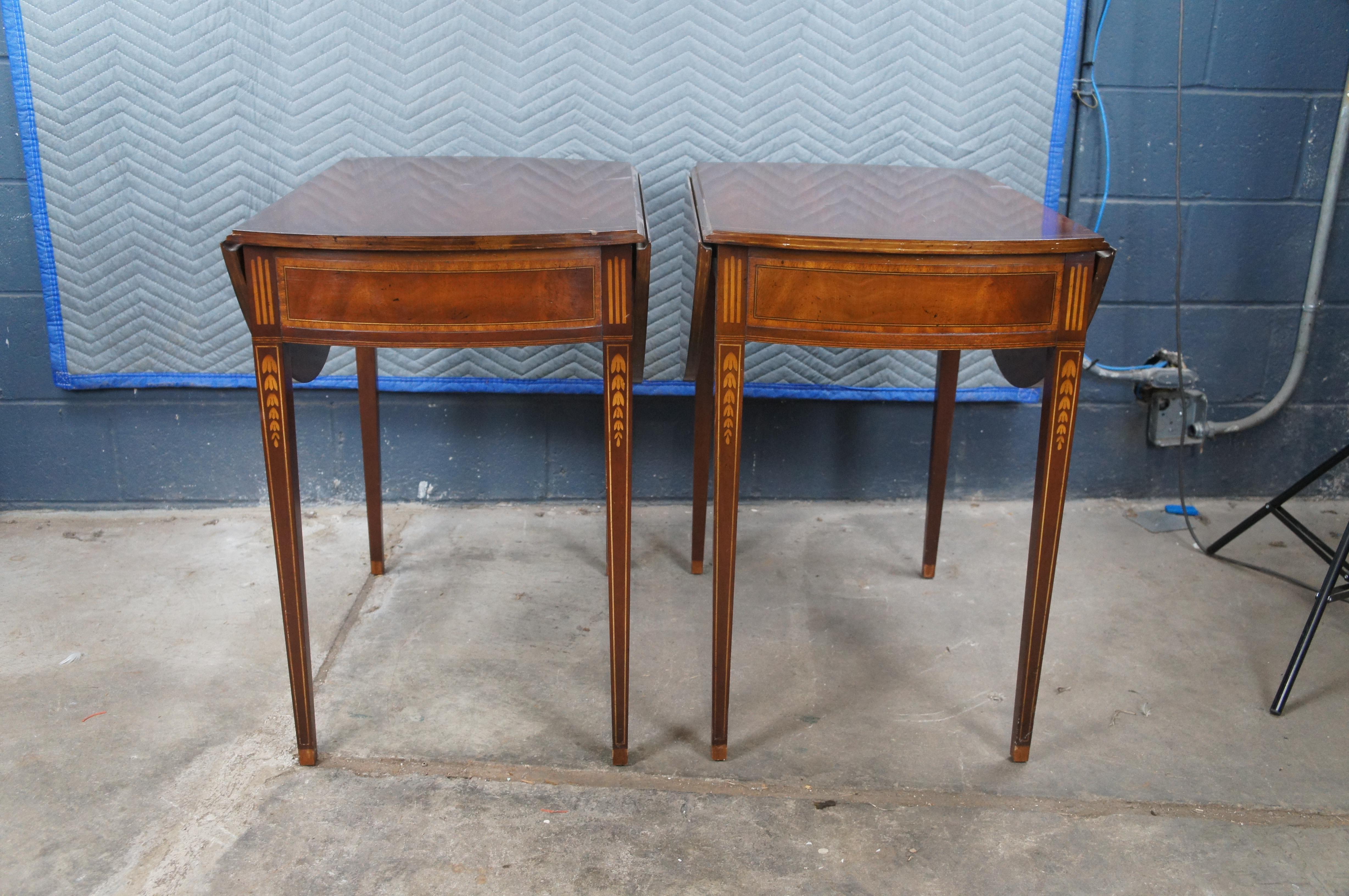 2 Sheraton Federal Style Mahogany Fruitwood Inlay Pembroke Drop Leaf Side Tables (tables d'appoint à abattant) en vente 7