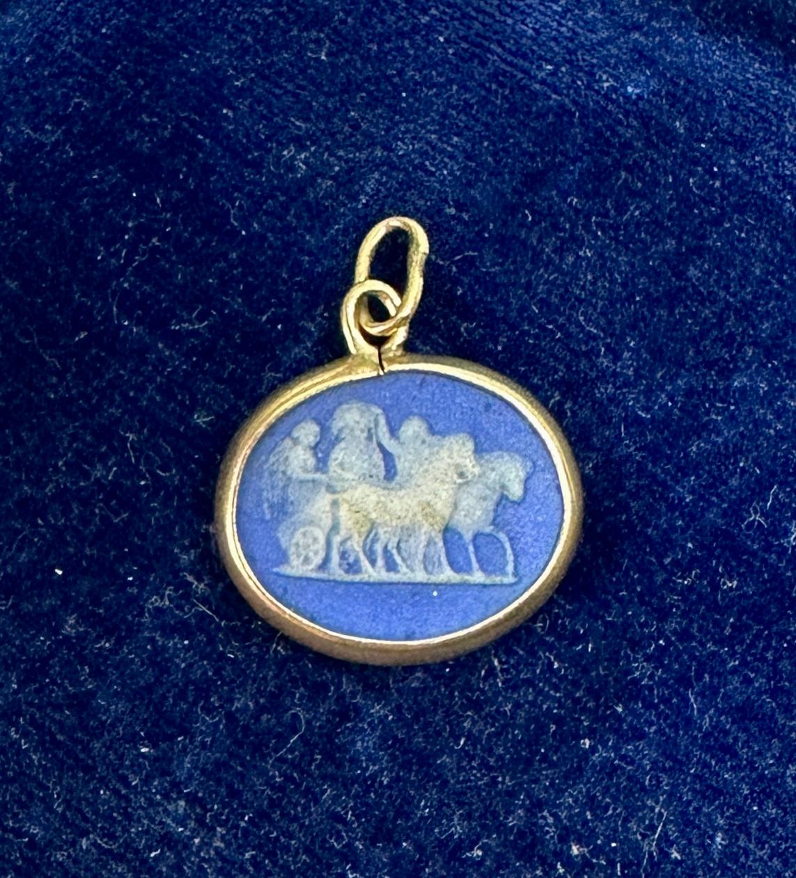2 Sided God on Chariot and Running Deer Blue Cameo Pendant Necklace Gold Antique In Excellent Condition For Sale In New York, NY