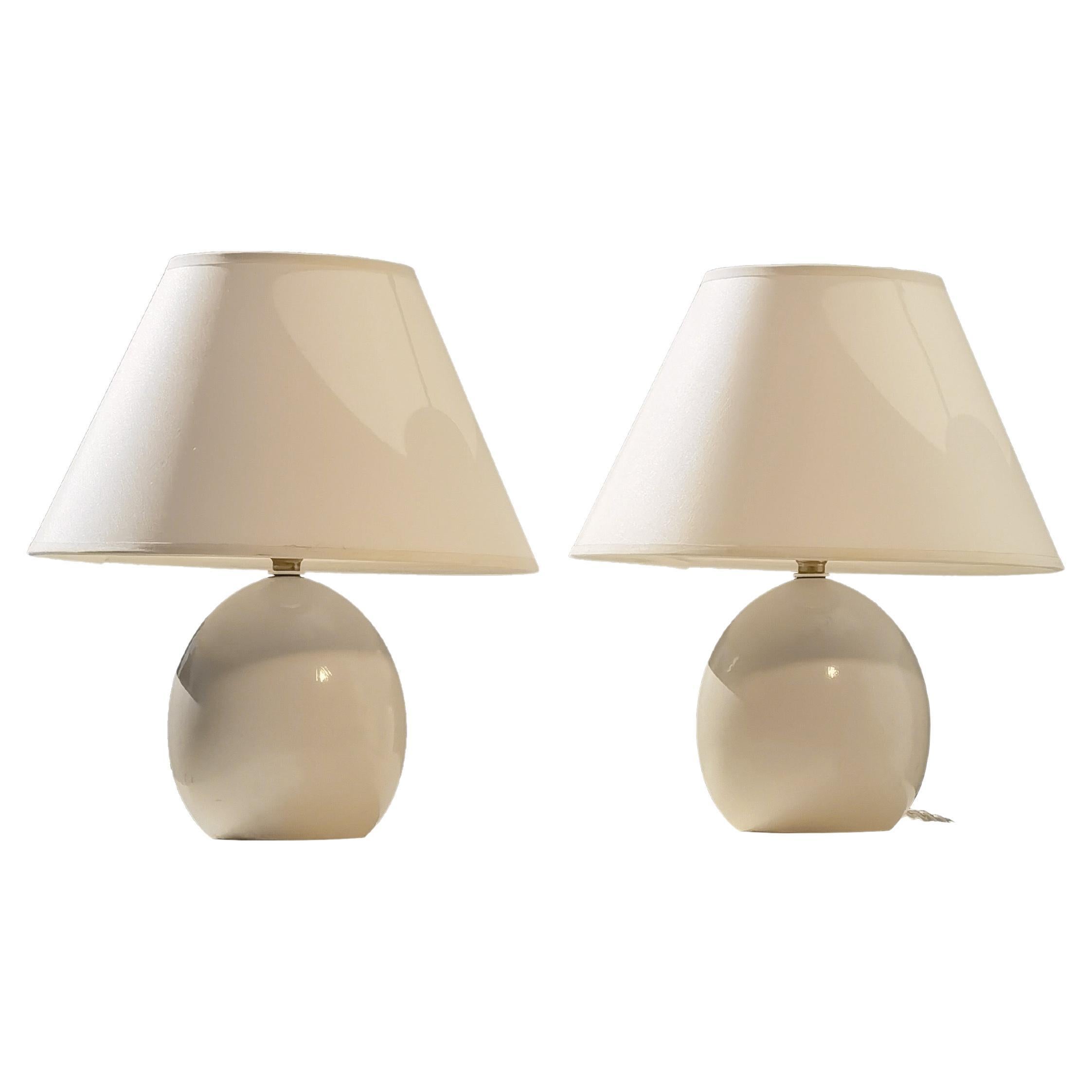 2 PEQUEÑAS LÁMPARAS DE MESA ART-DECO MODERNISTA NEOCLÁSICAS DE MADERA CRAQUEADA, Francia 1960 en venta