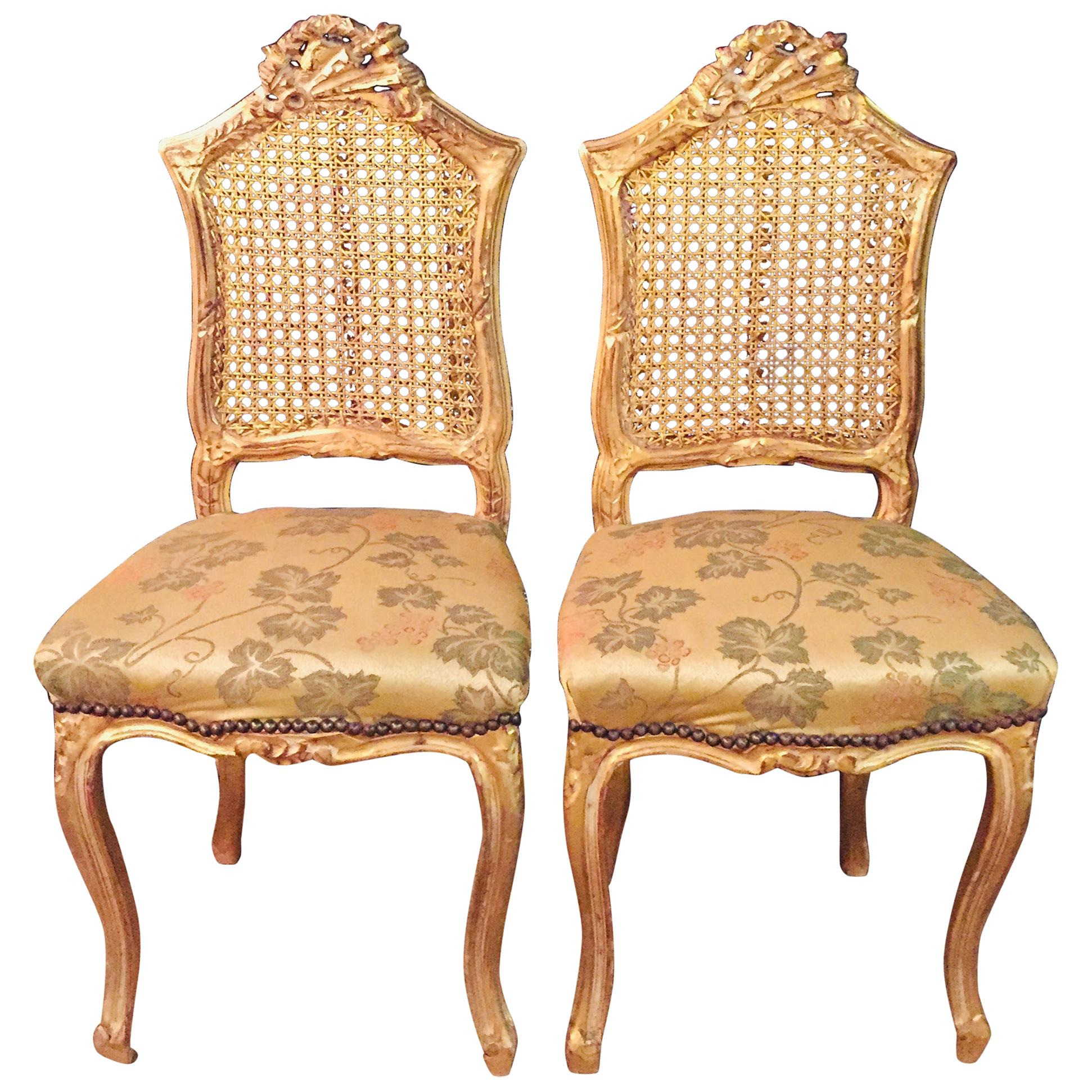 2 Small Chairs in the antique Louis Seize Stil France beech 