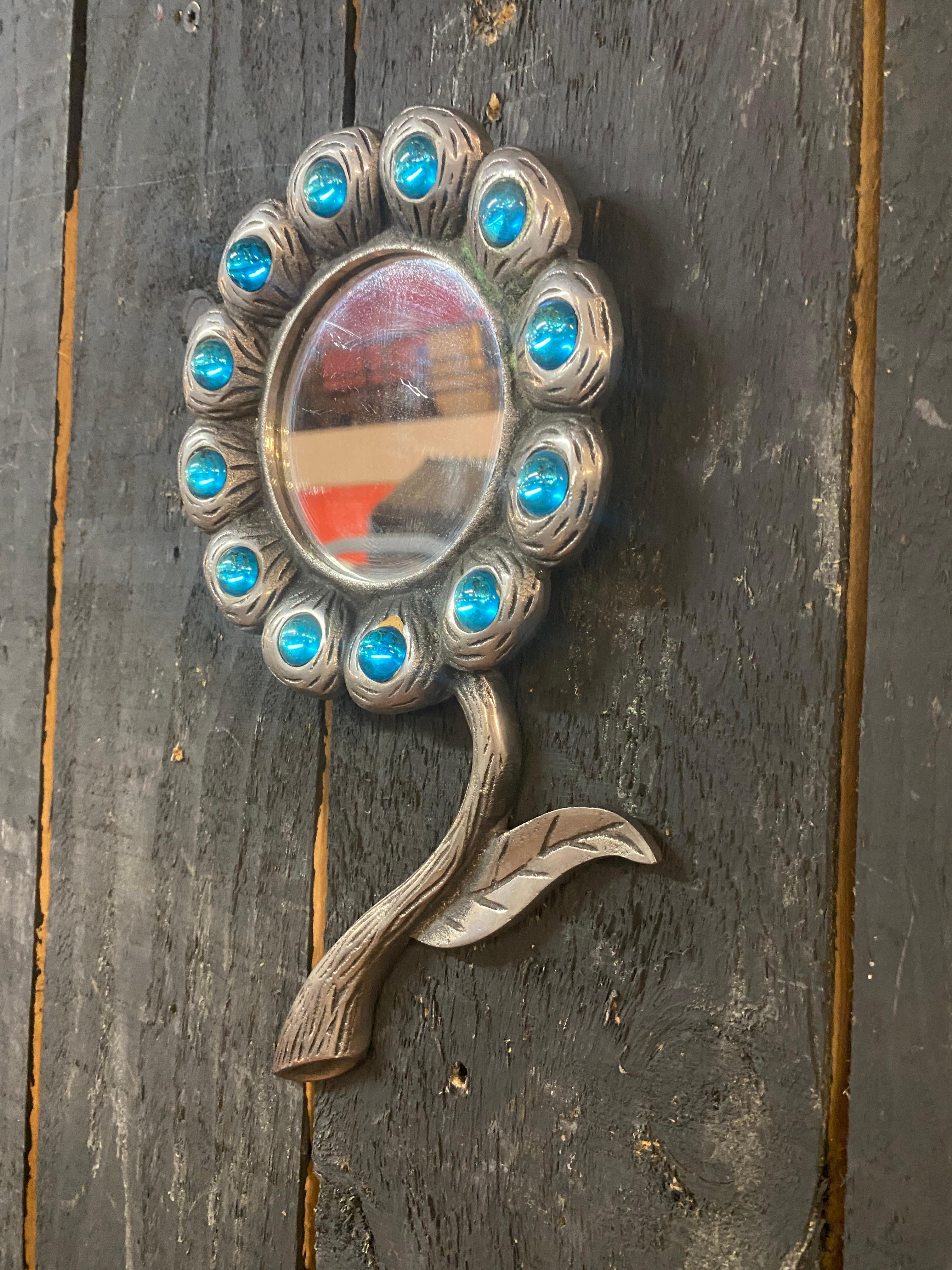 2 petits miroirs en fonte d'aluminium et pierre bleue circa 1970 Bon état - En vente à Saint-Ouen, FR