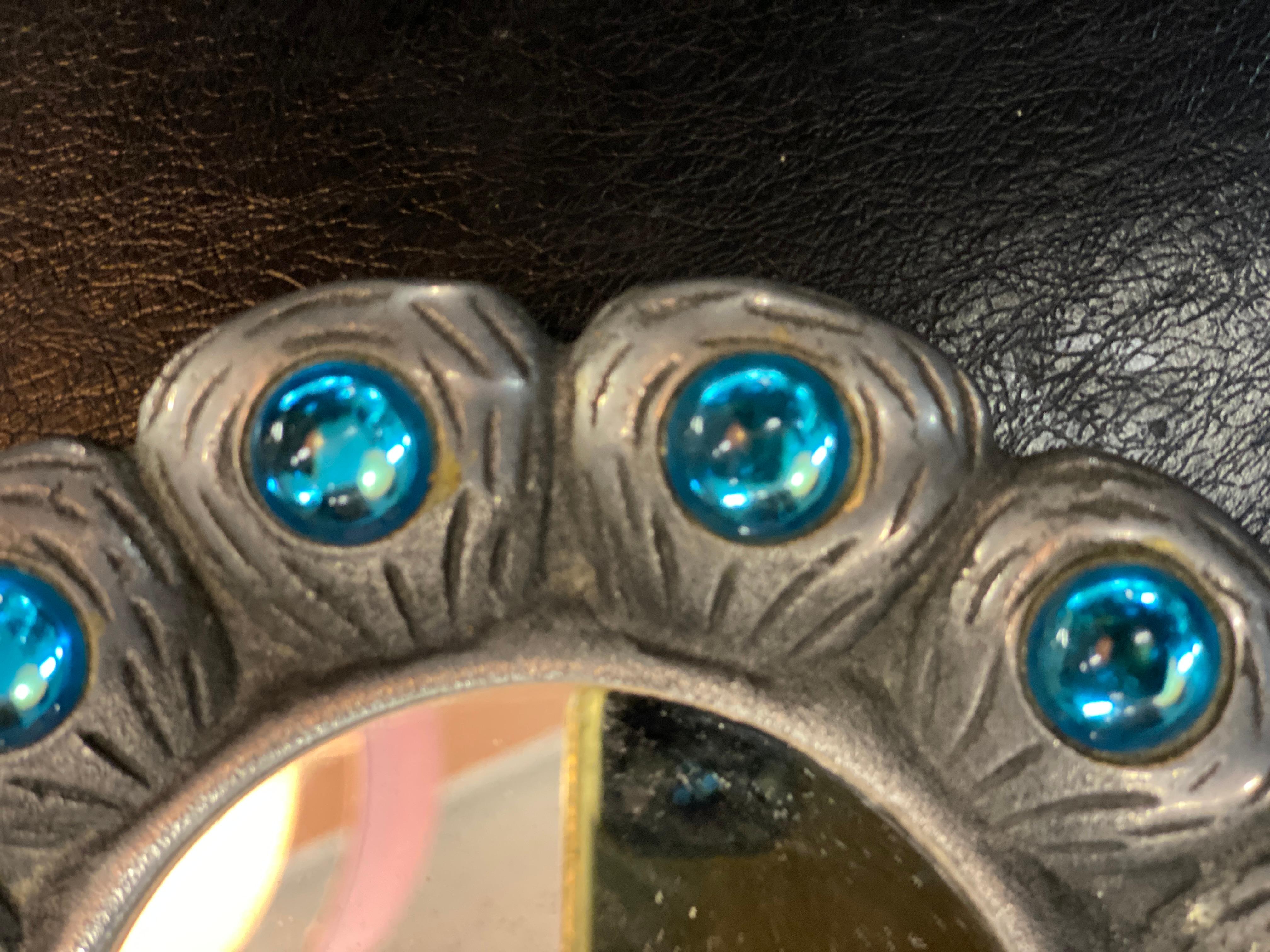 2 petits miroirs en fonte d'aluminium et pierre bleue circa 1970 en vente 4