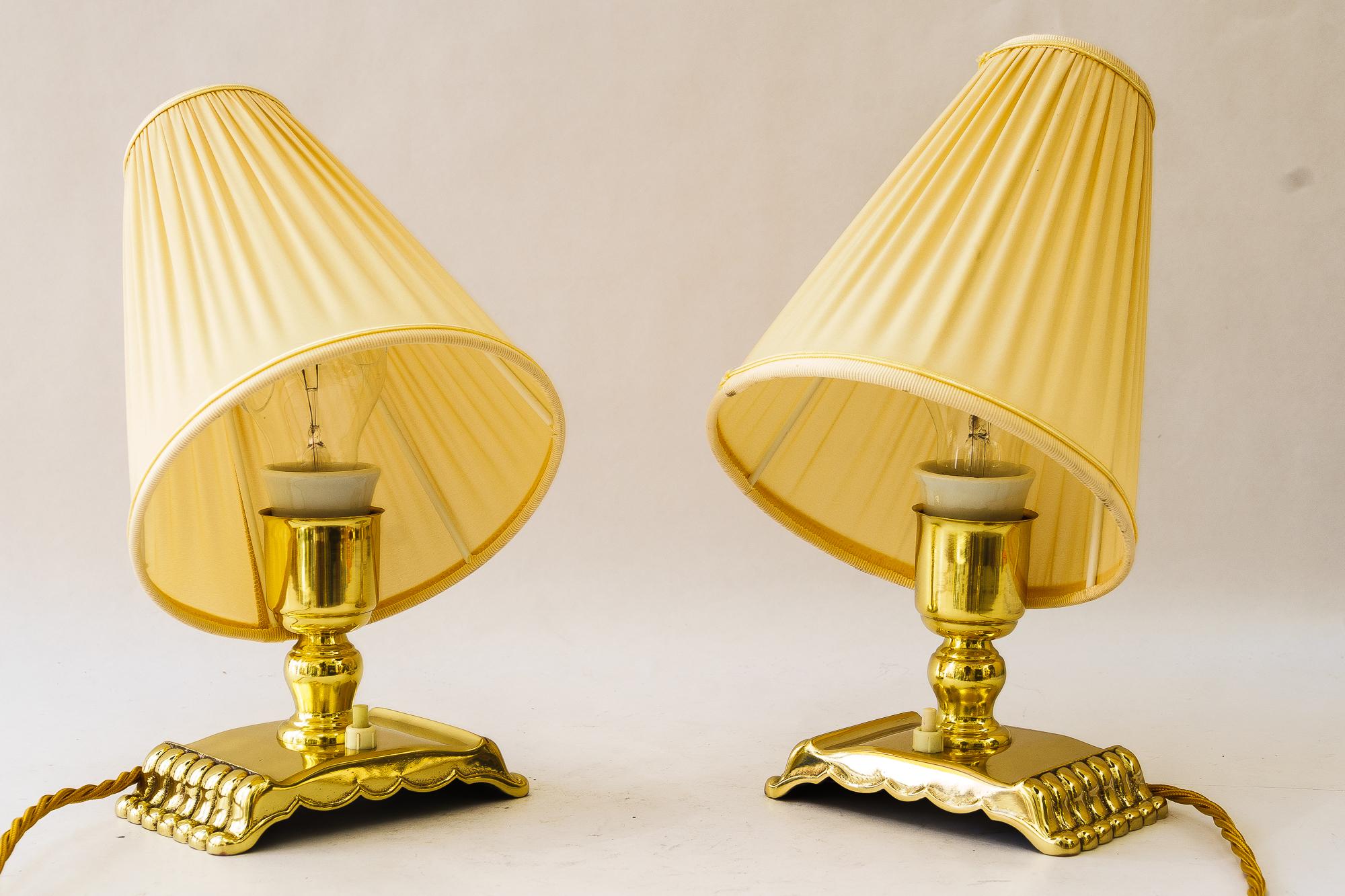 2 massive Tischlampen mit Stoffschirmen wien um 1950er (Moderne der Mitte des Jahrhunderts) im Angebot