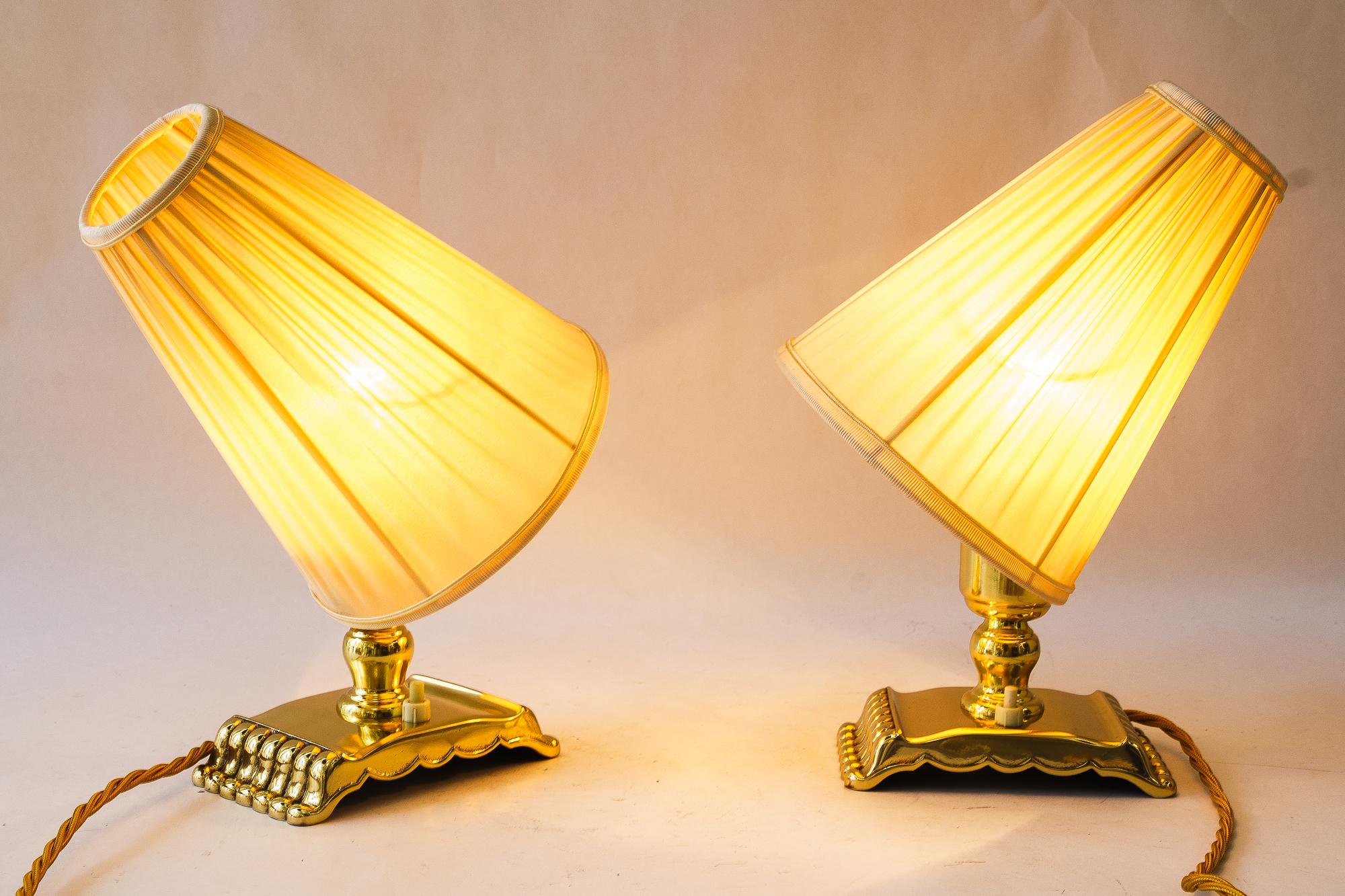 2 massive Tischlampen mit Stoffschirmen wien um 1950er (Mitte des 20. Jahrhunderts) im Angebot