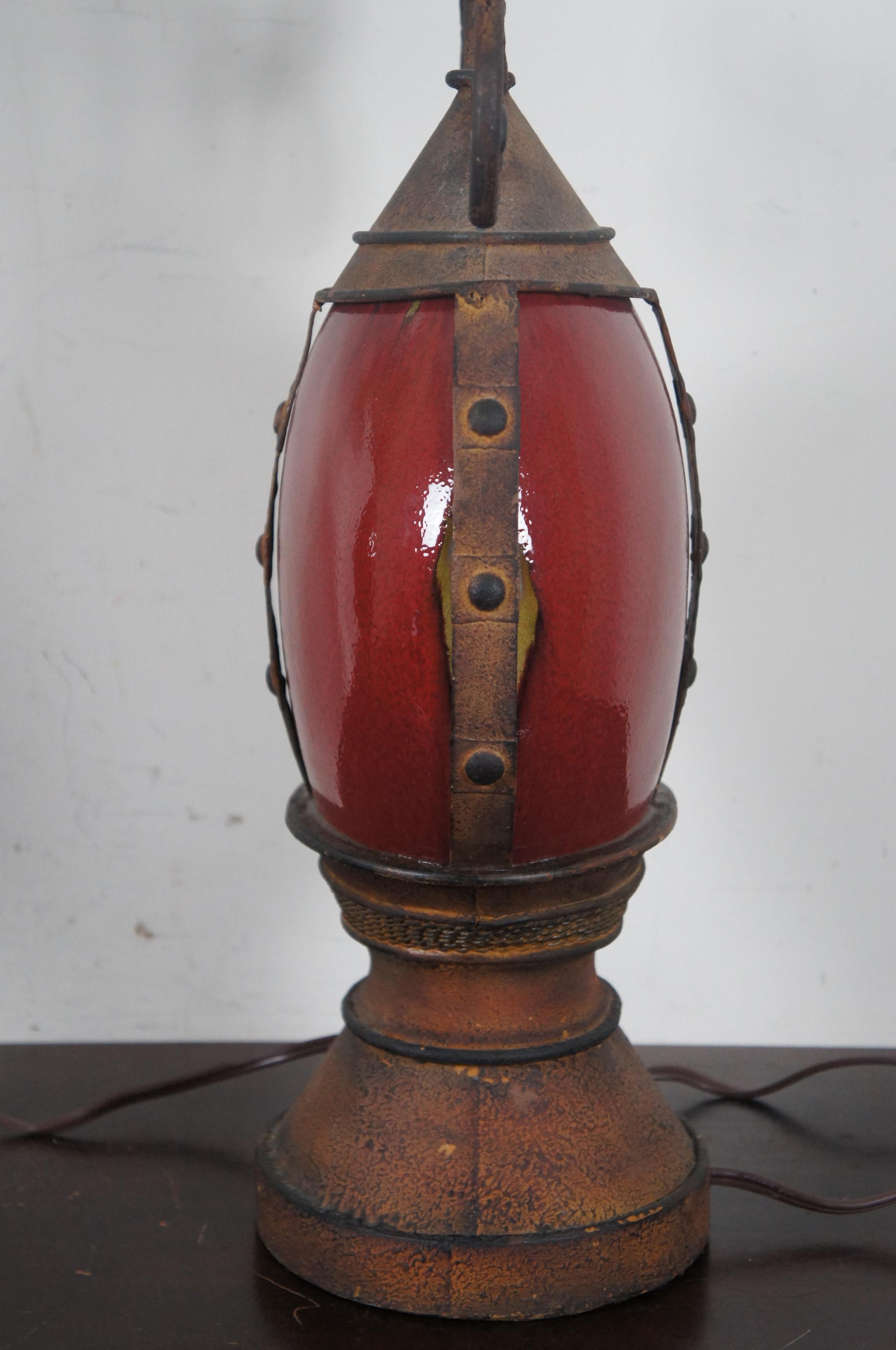 2 Southwestern Scrolled Wrought Iron Oxblood Red Ceramic Table Lamps Light In Good Condition In Dayton, OH