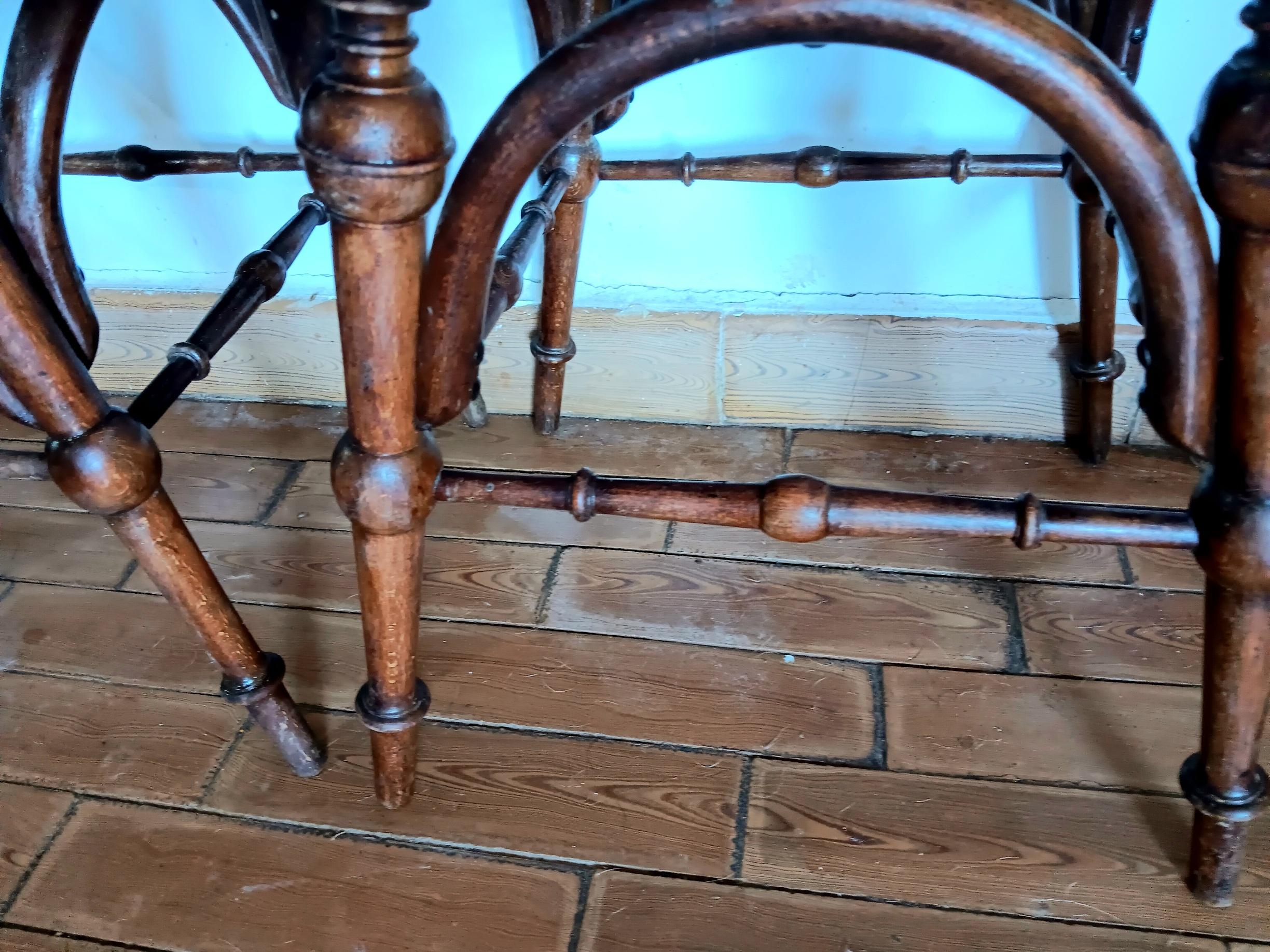 Austriaco Sgabelli in vimini di rattan con gambe tornite Austria inizio XX secolo in vendita