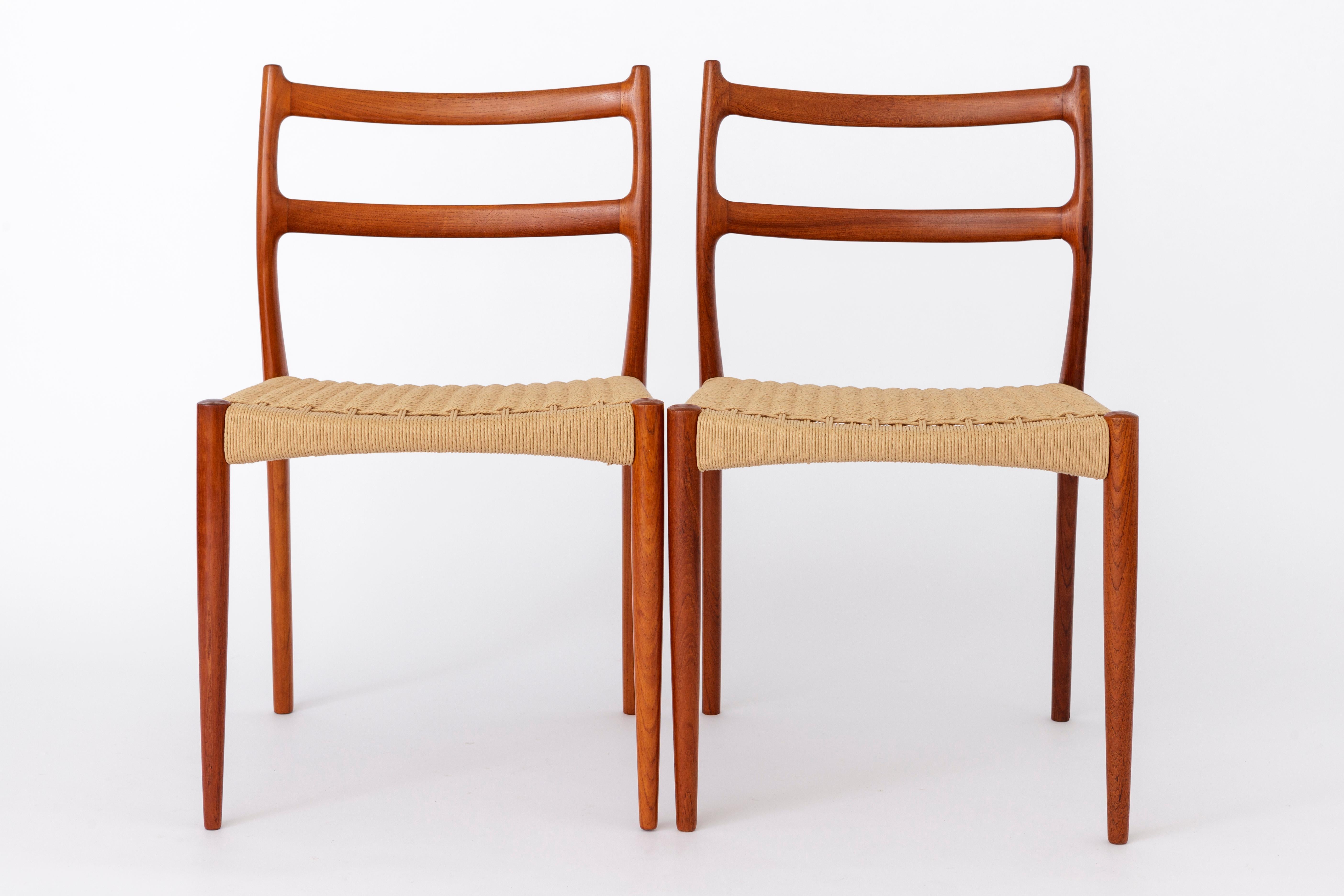Unique set of vintage dining chairs. 
Design by Søren Ladefoged for manufacturer SL Møbler, Denmark. 
Production period: 1960s. 
Displayed price is for a pair. 

Very good condition. 
The chairs are from different sets. Slightly color difference.