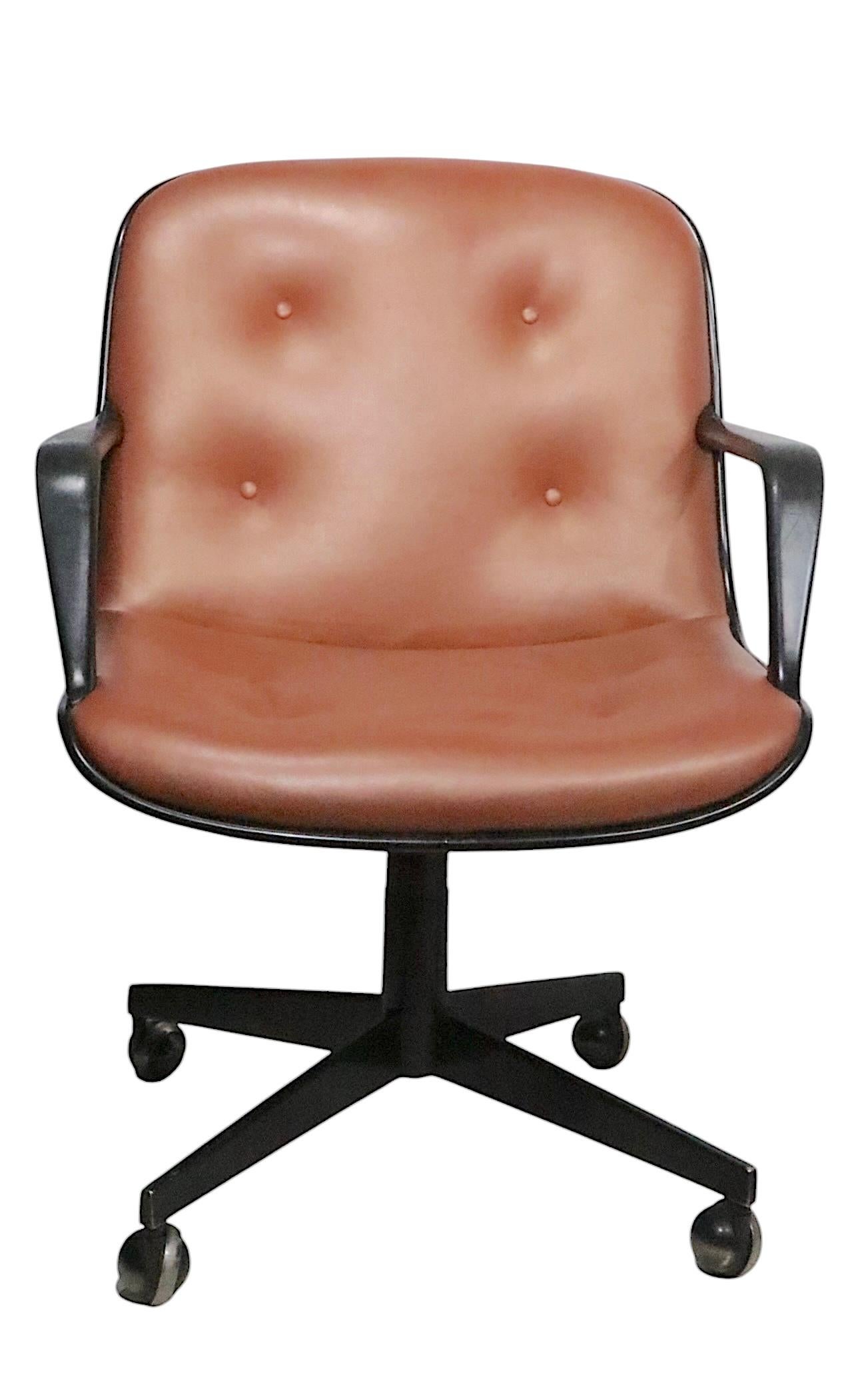 2 Steelcase Swivel Tilt Office Chairs Model 451 In Good Condition In New York, NY