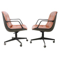 2 chaises de bureau pivotantes Steelcase modèle 451