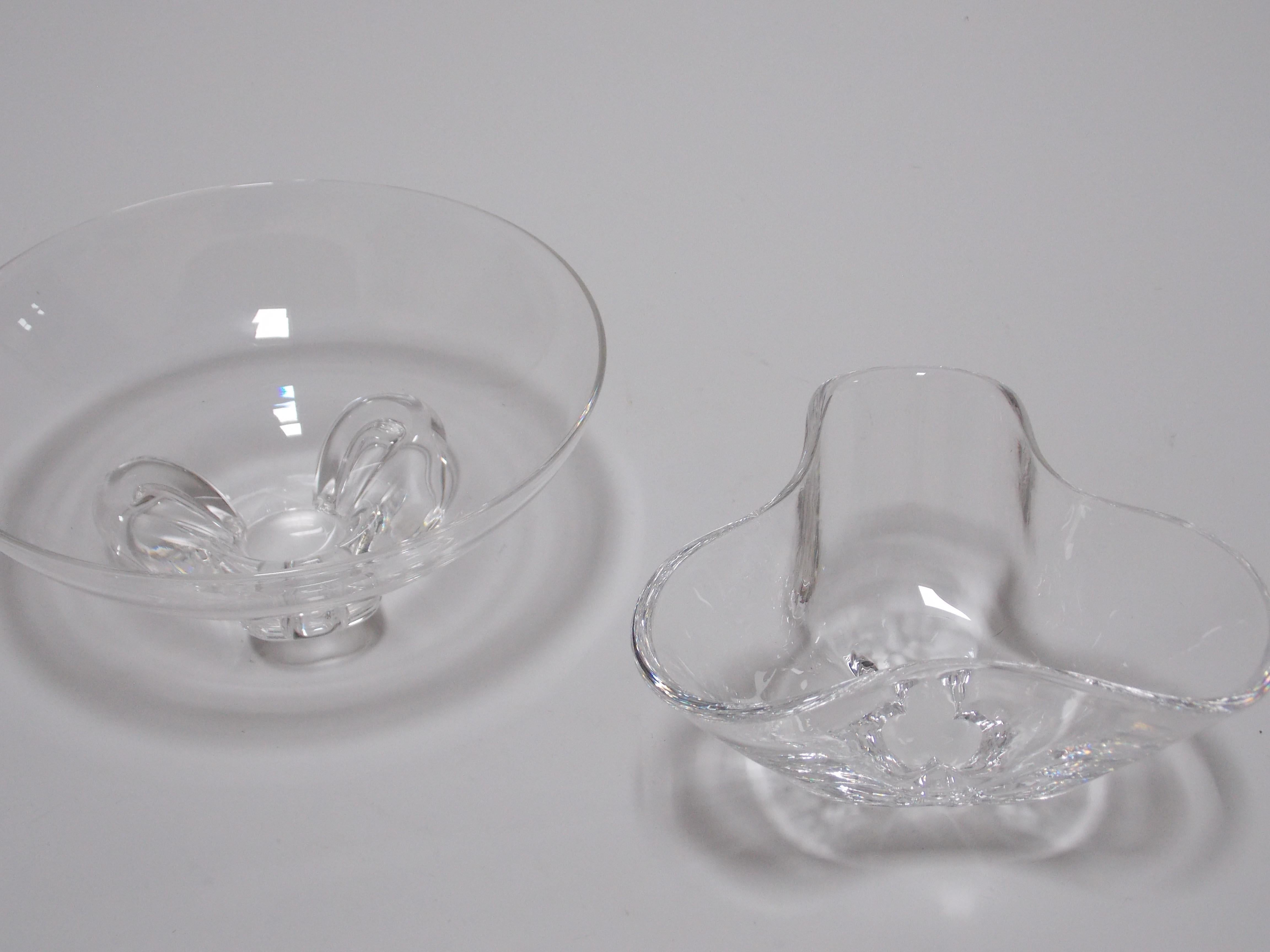 A pair of Steuben crystal bowls
Measures: Smaller bowl 3