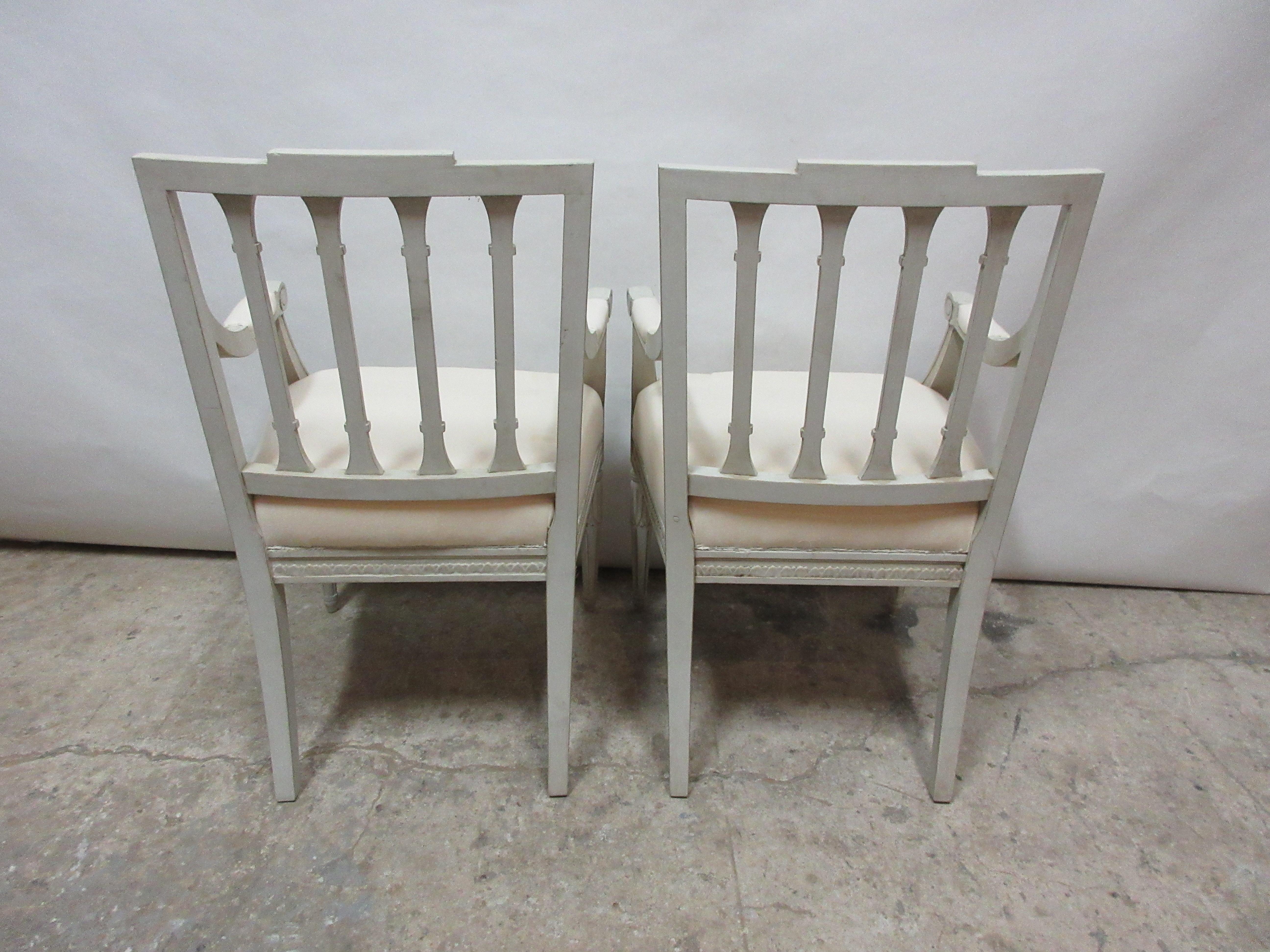 2 Swedish Gustavian Armchairs In Distressed Condition In Hollywood, FL