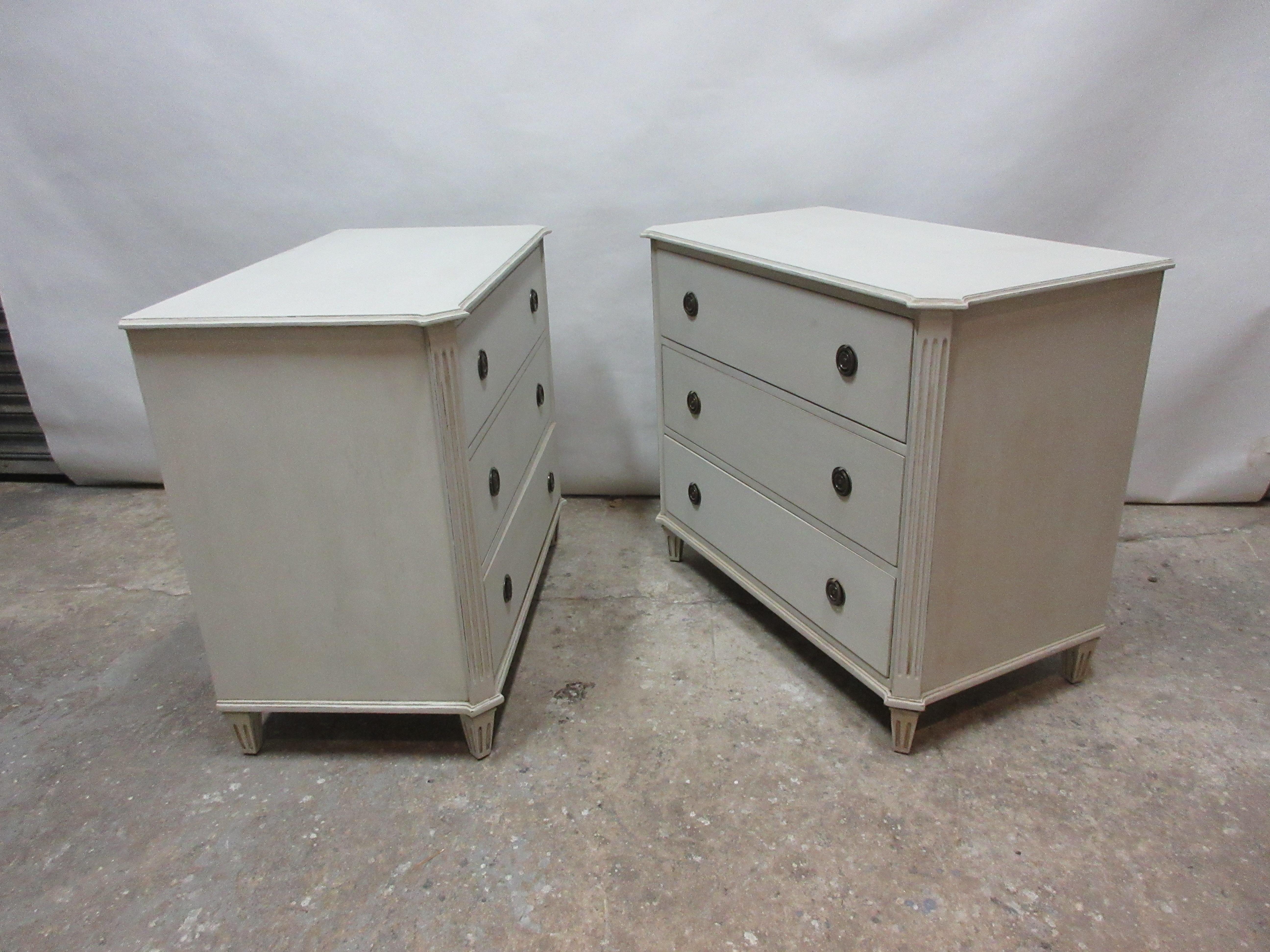 This is a set of 2 swedish Gustavian chest of drawers. They been restored and repainted with milk paints 