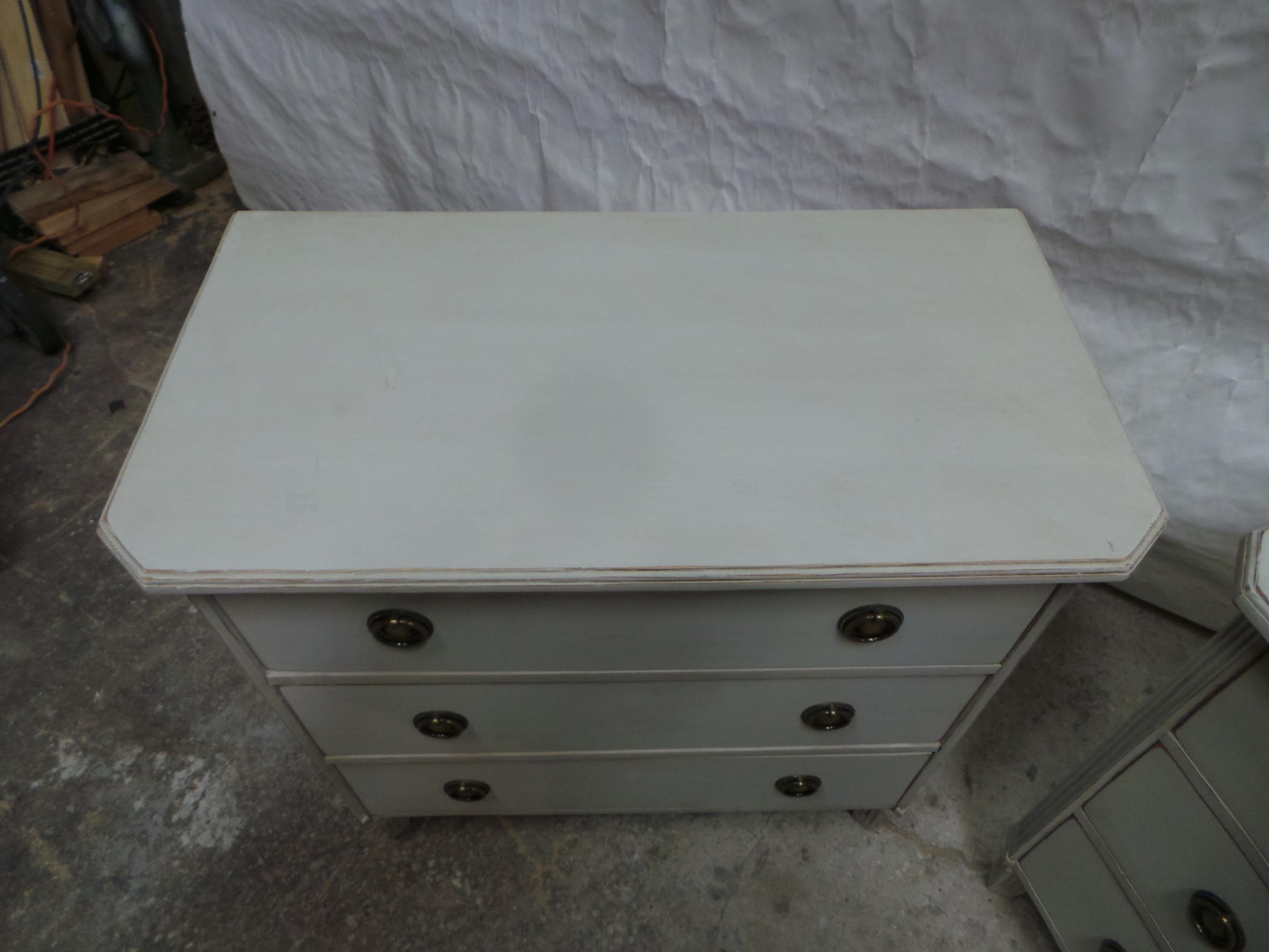 2 Swedish Gustavian Style 3 Drawer Chest Of Drawers For Sale 10