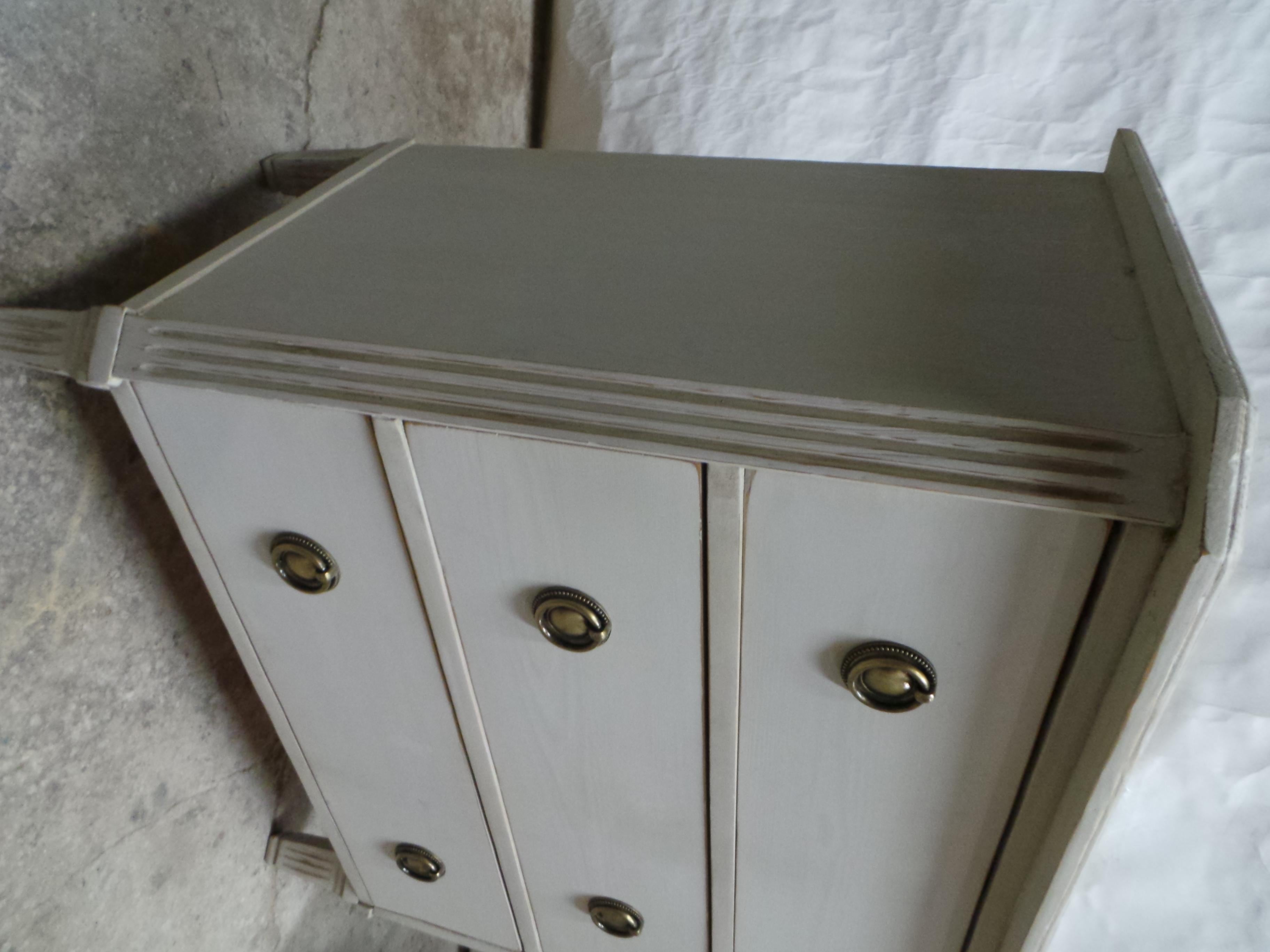 2 Swedish Gustavian Style 3 Drawer Chest Of Drawers For Sale 12