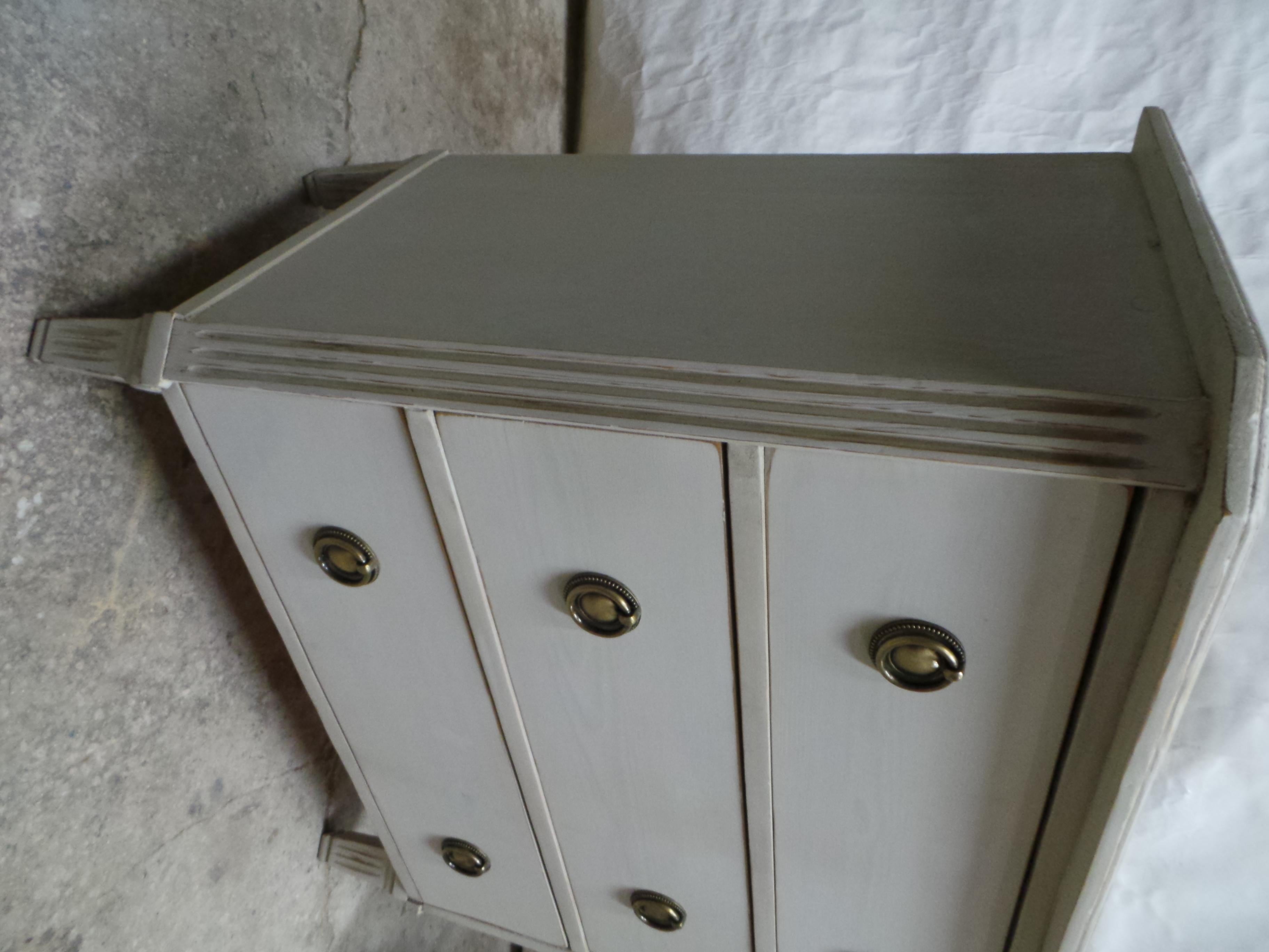 2 Swedish Gustavian Style 3 Drawer Chest Of Drawers For Sale 13
