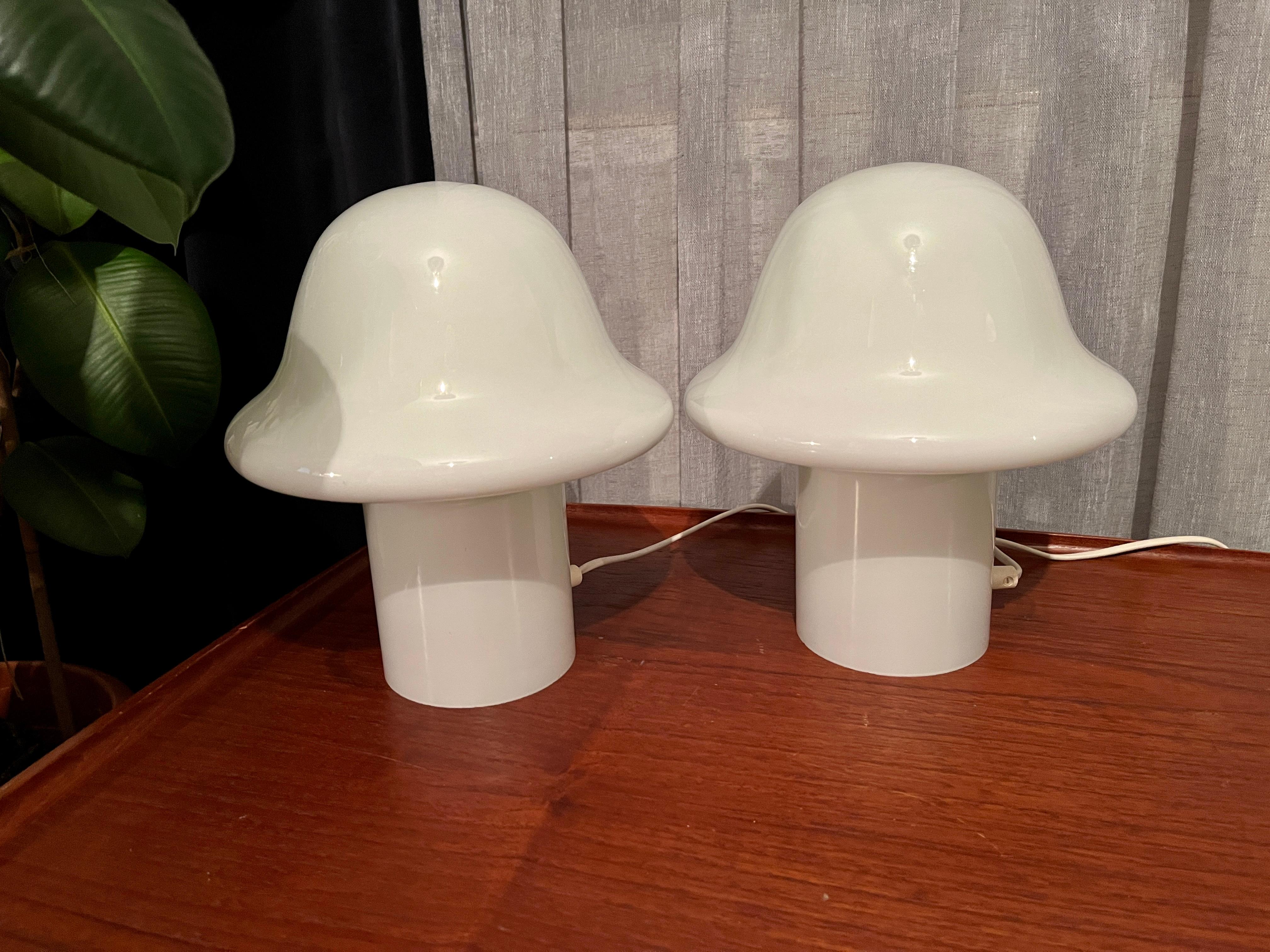 Allemand 2 lampes de table de Peill & Putzer en vente