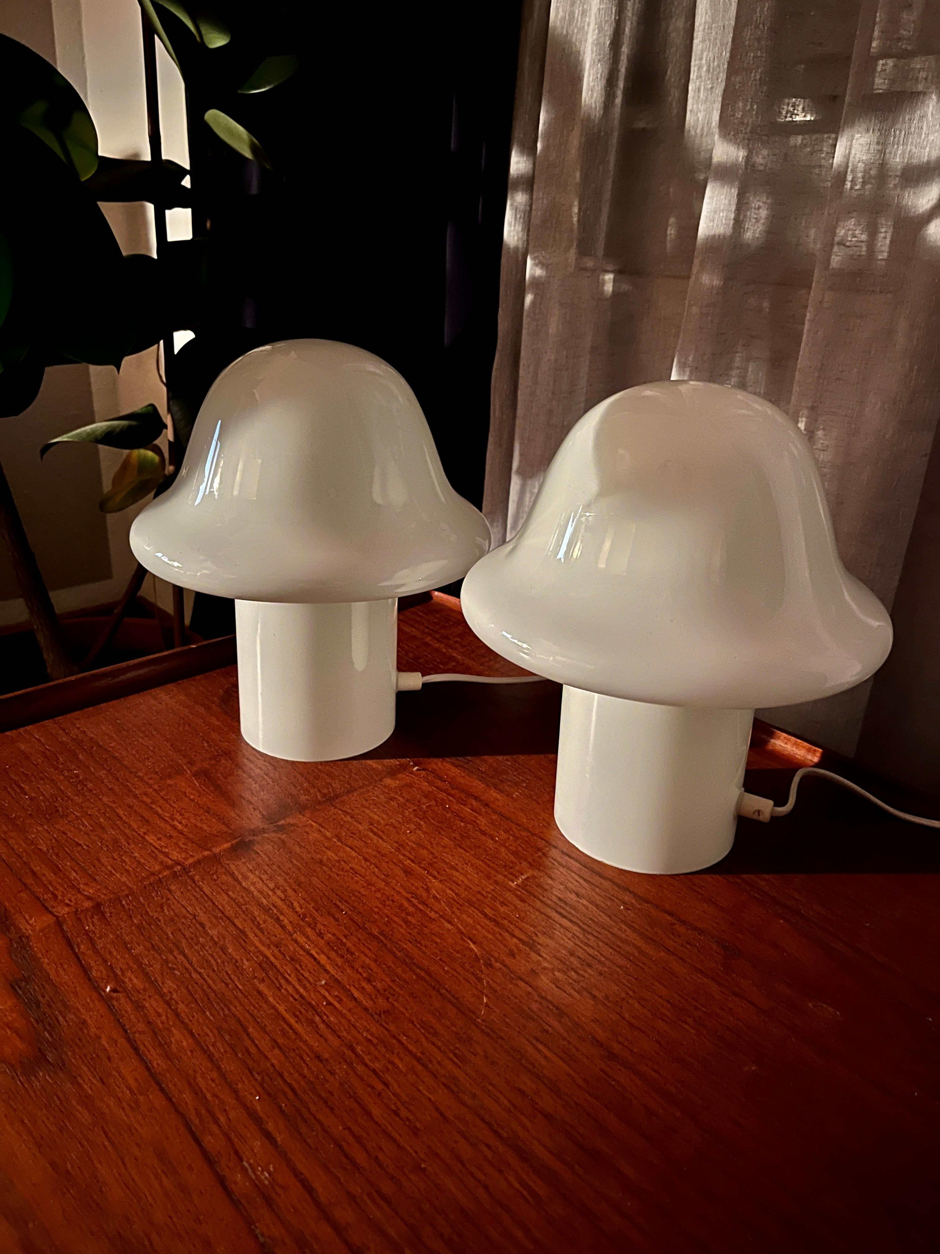 Fin du 20e siècle 2 lampes de table de Peill & Putzer en vente