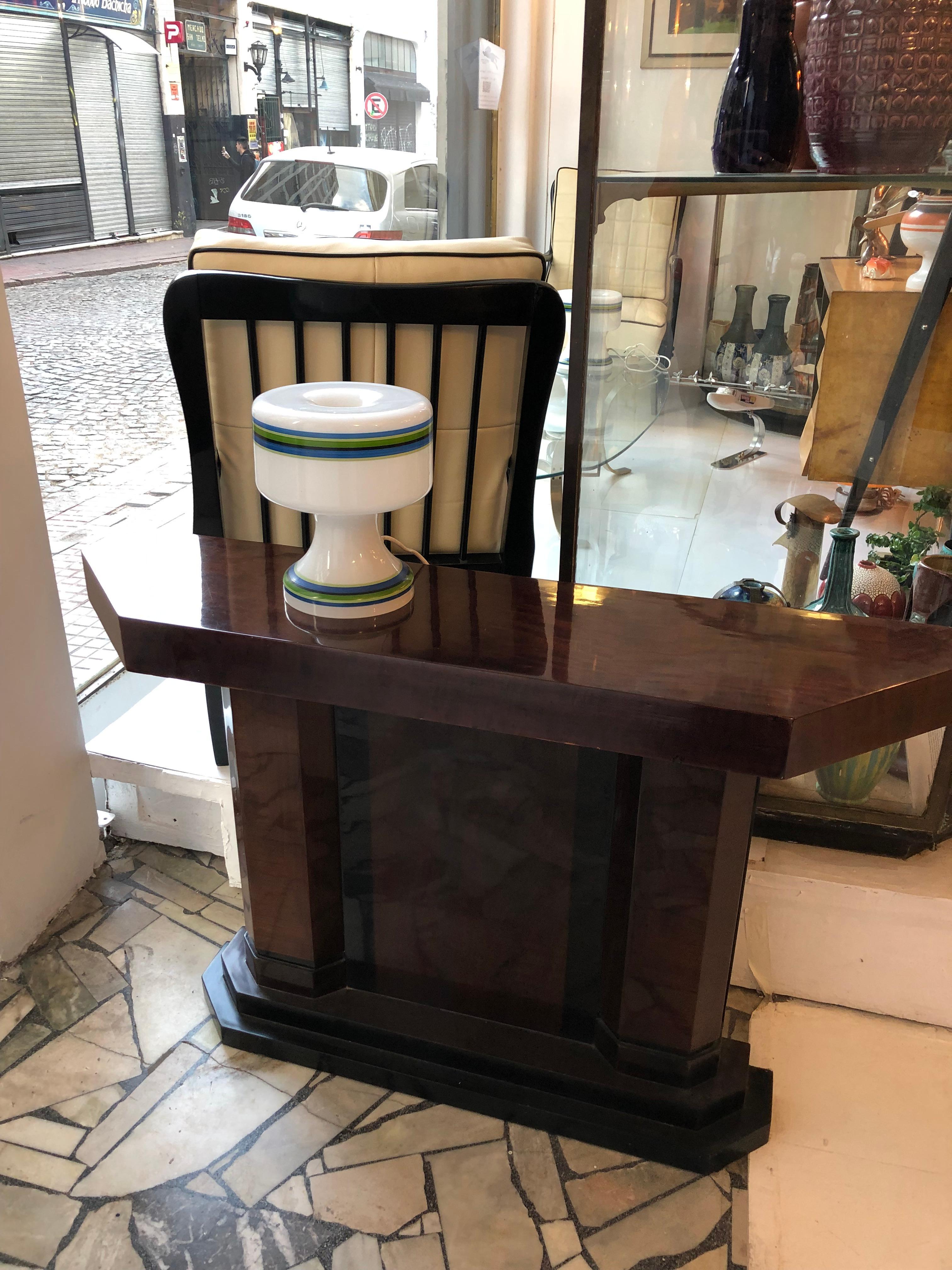 2 lampes de table italiennes

Matériau : verre 
Pays : italie
Pour prendre soin de votre propriété et de la vie de nos clients, le nouveau câblage a été effectué.
Si vous voulez vivre dans les années d'or, c'est l'éclairage dont votre projet a