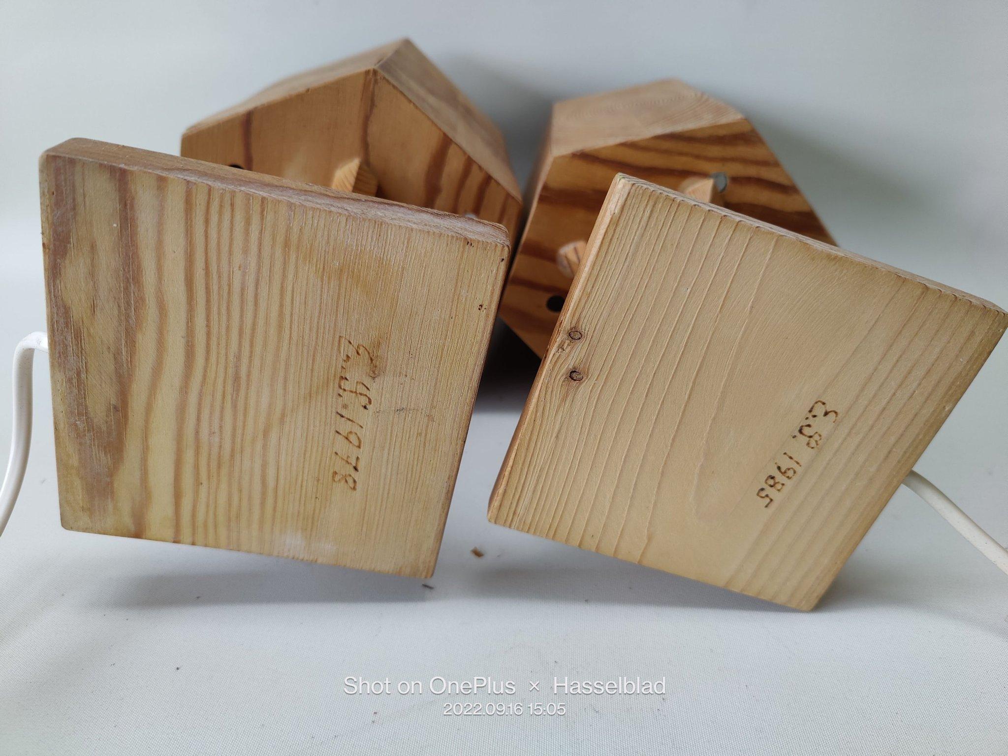 2 Lámparas de Sobremesa de Pino Artesanía Sueca Lámparas de Pino Escandinavia de Mediano Siglo siglo XX en venta