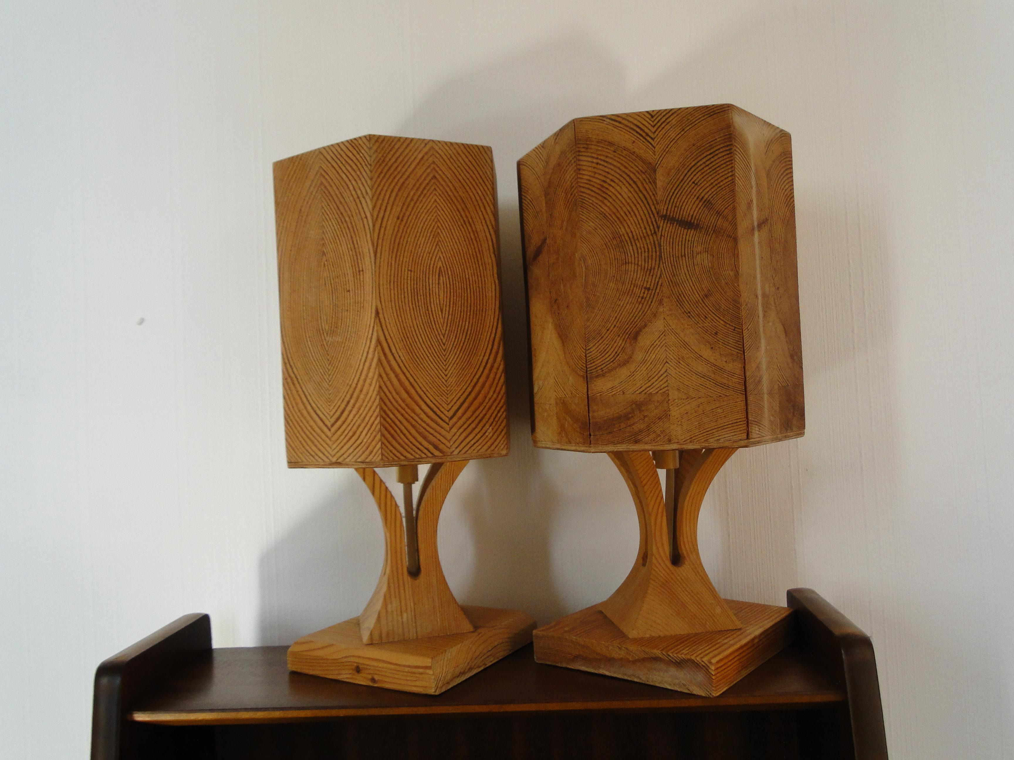 2 Lámparas de Sobremesa de Pino Artesanía Sueca Lámparas de Pino Escandinavia de Mediano Siglo en venta 1