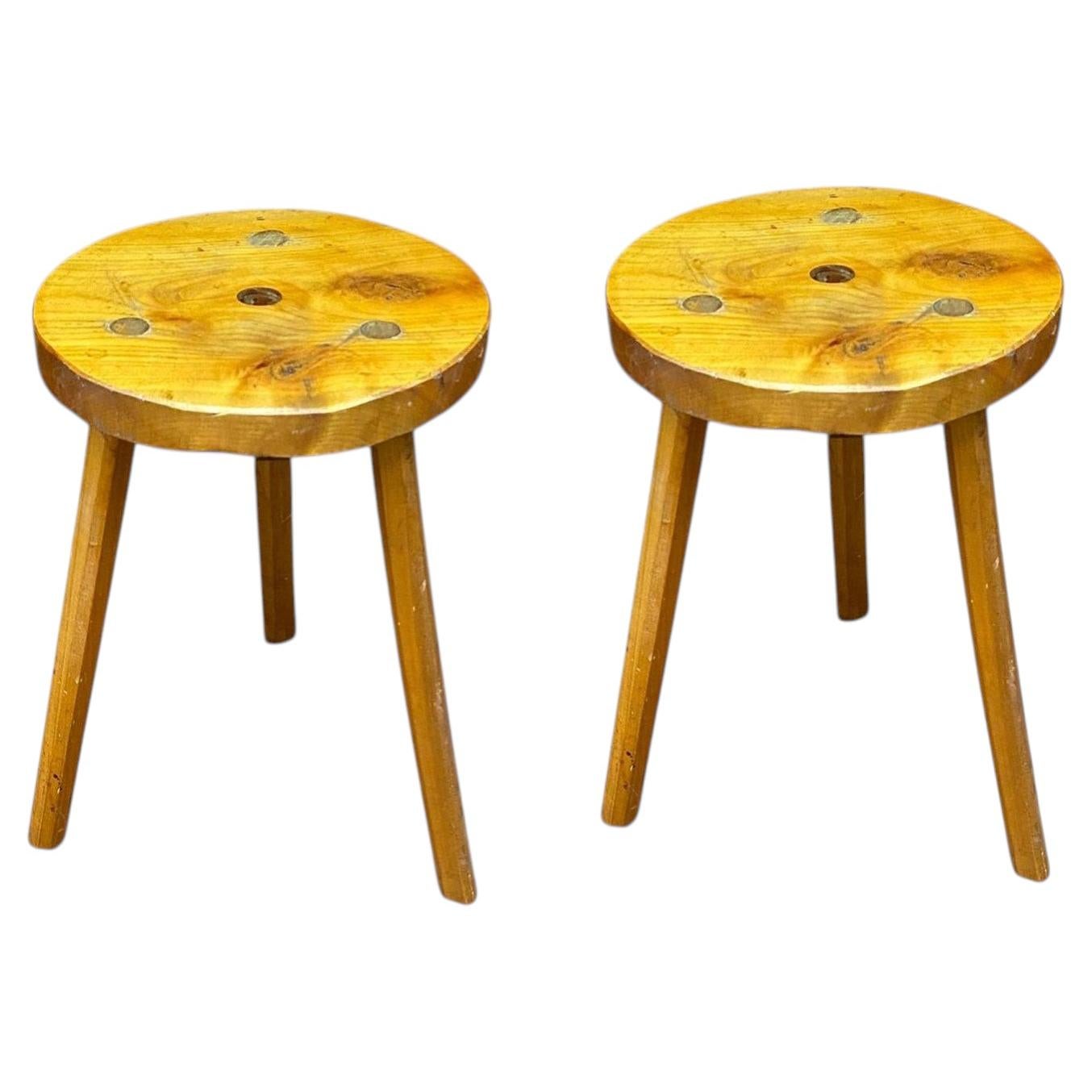 2 tabourets en orme circa 1950. For Sale