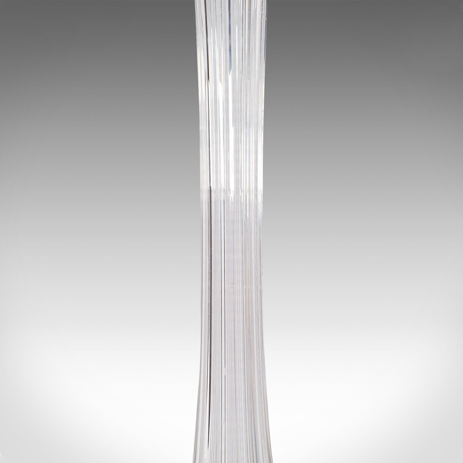 Vetro soffiato Vaso per gigli d'epoca alto 2', francese, vetro, manico di fiori, metà secolo, Circa 1950 in vendita