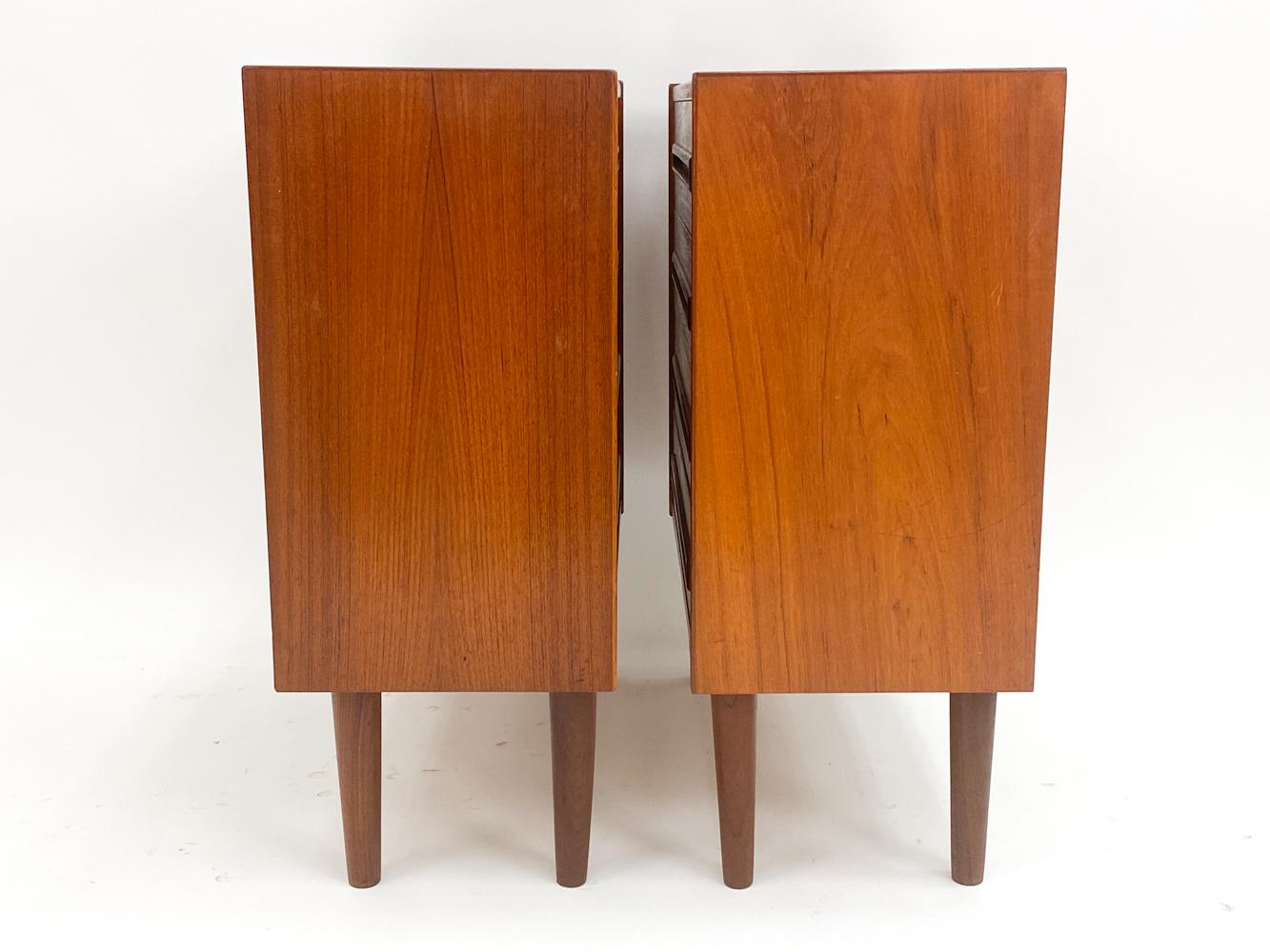 (2) Cassettiera in teak di Kofod Larsen, anni '60 circa in vendita 3
