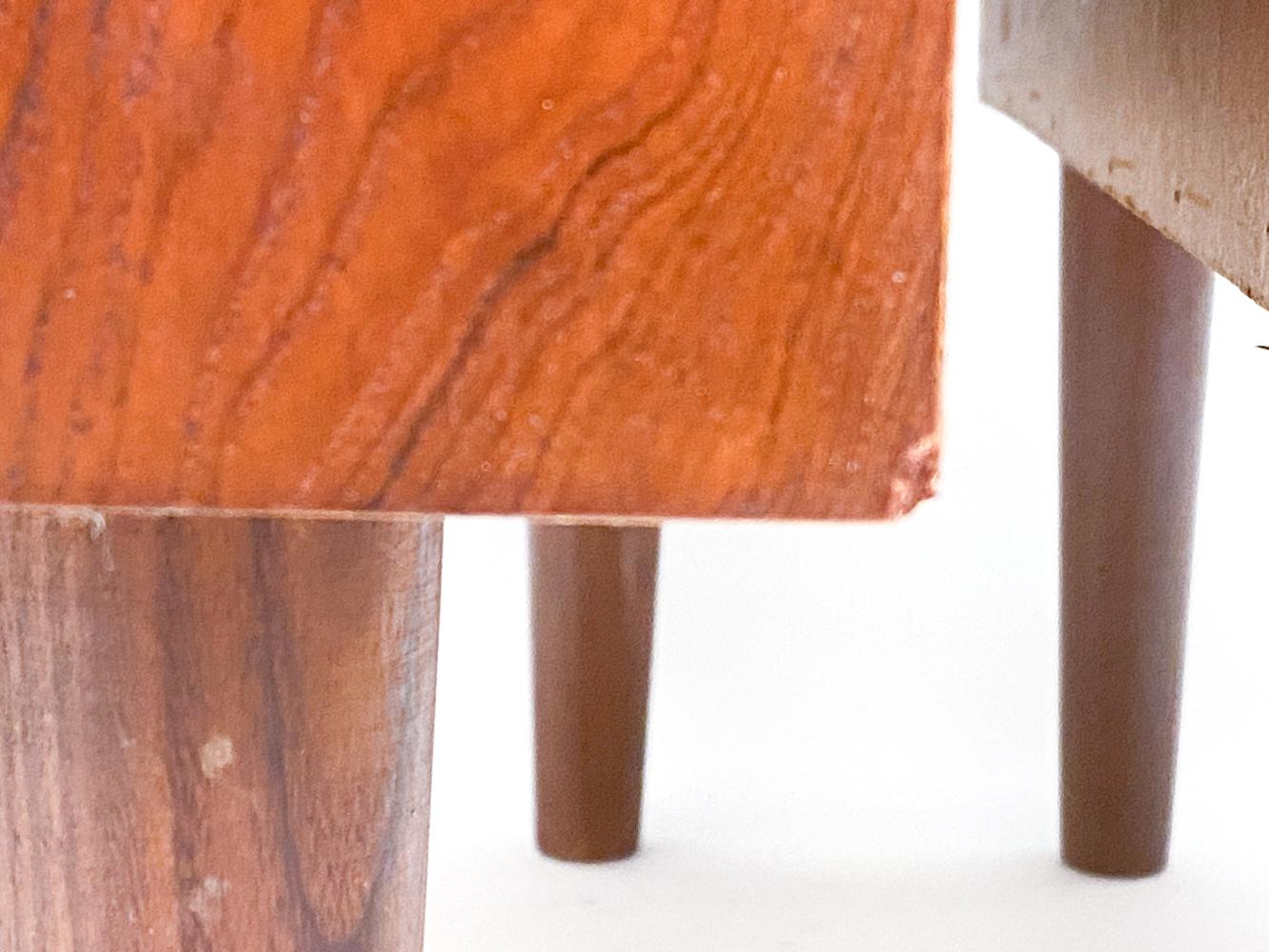 (2) Cassettiera in teak di Kofod Larsen, anni '60 circa in vendita 8
