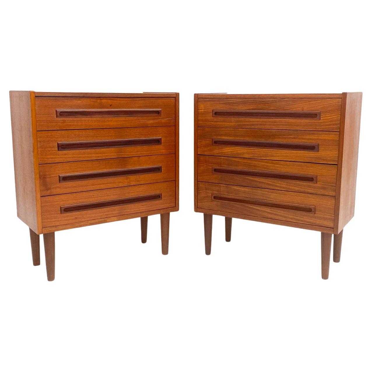 (2) Cassettiera in teak di Kofod Larsen, anni '60 circa in vendita