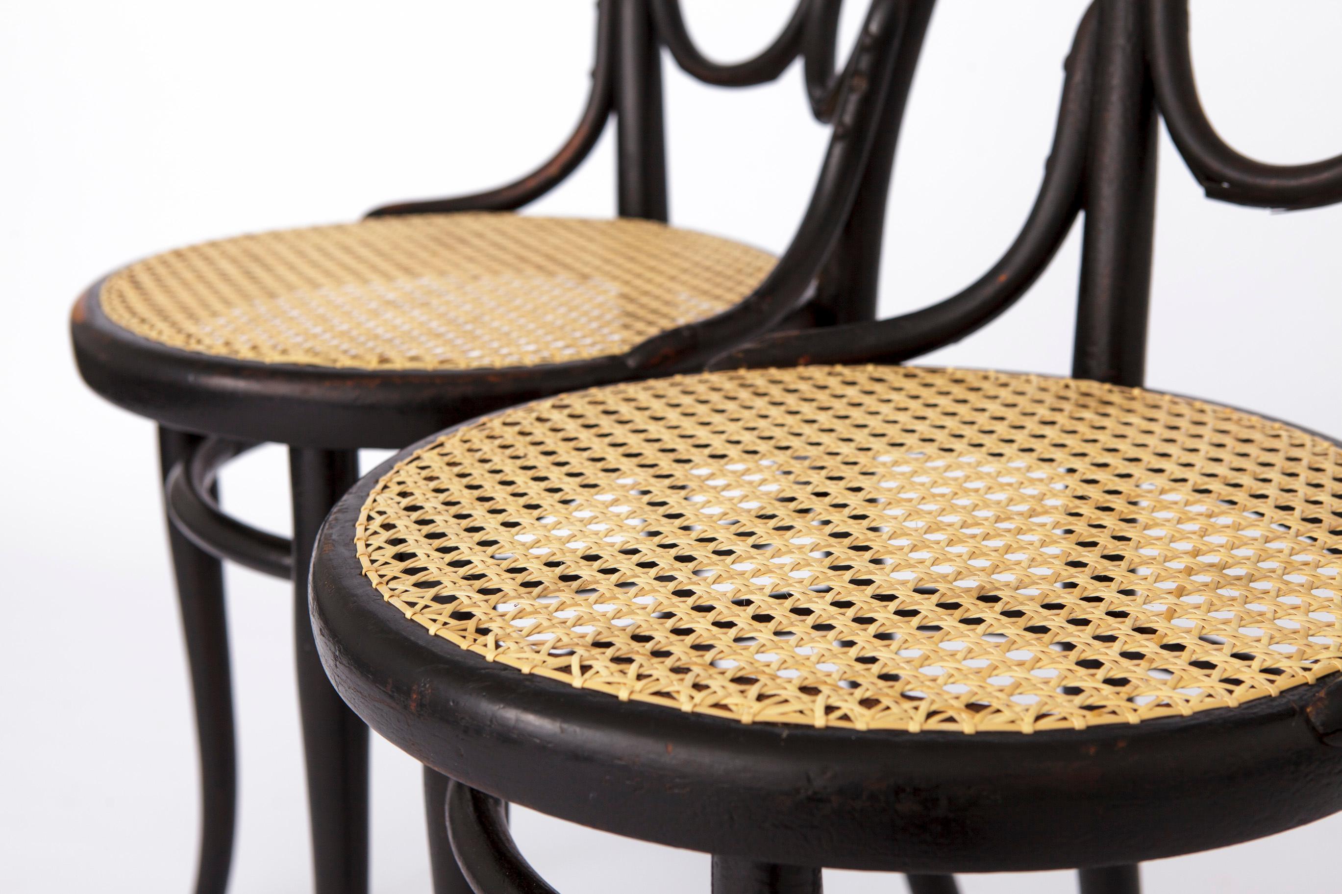 Metà XX secolo 2 sedie Thonet n. 20, anni '30-'40 circa in vendita