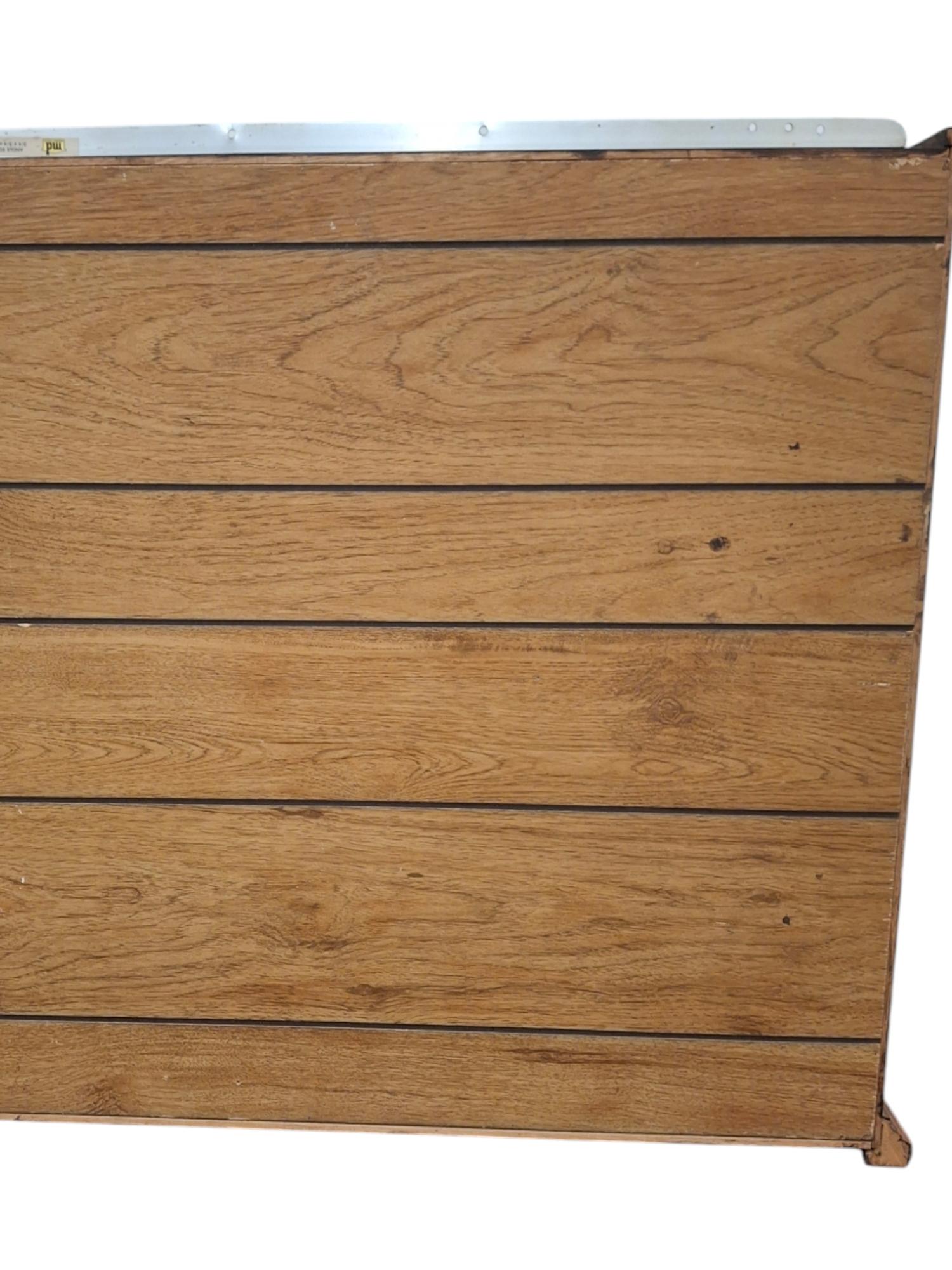 XIX secolo Scaffale a muro a 2 livelli in Oak in vendita