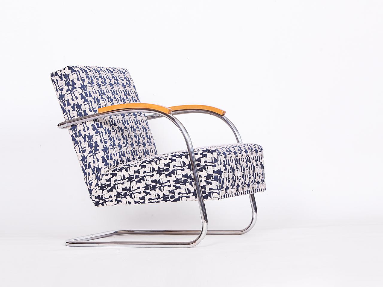 Czech 2 Tubular Steel Lounge Chairs with Foot Stool by Mücke-Melder 1930s For Sale