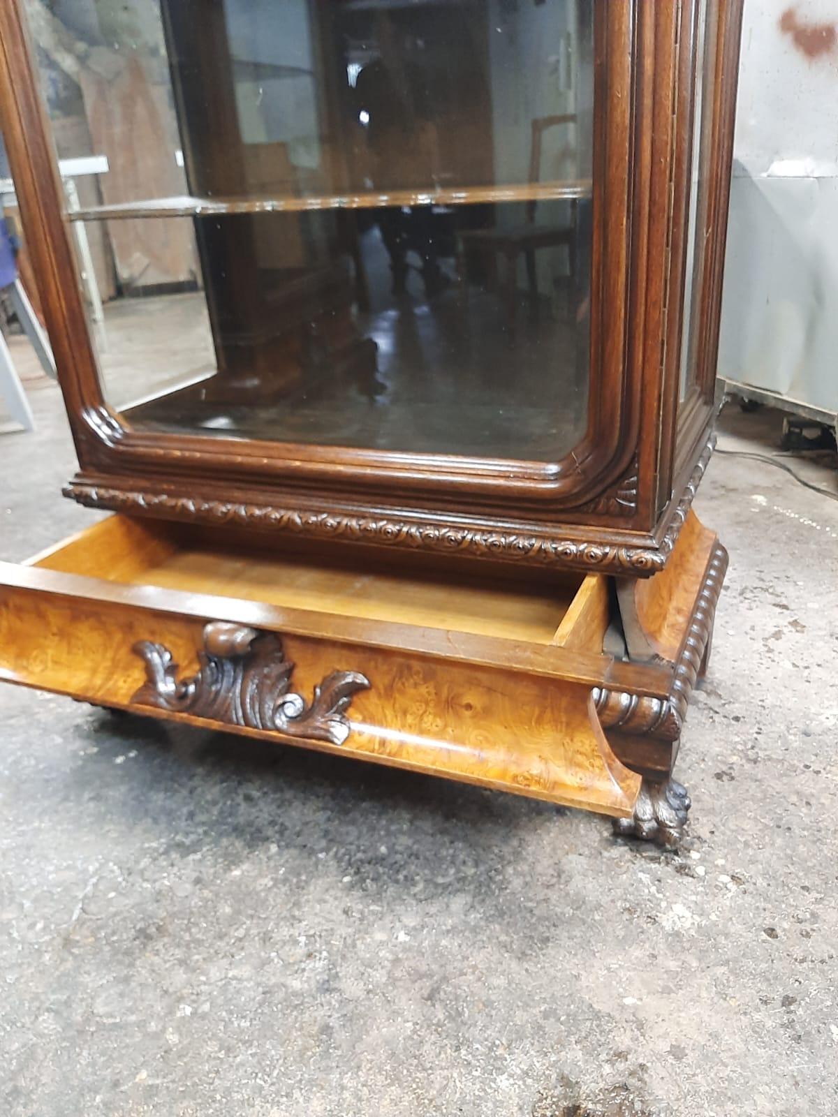 2 ventanas gemelas de estilo neorrenacentista Nogal en venta