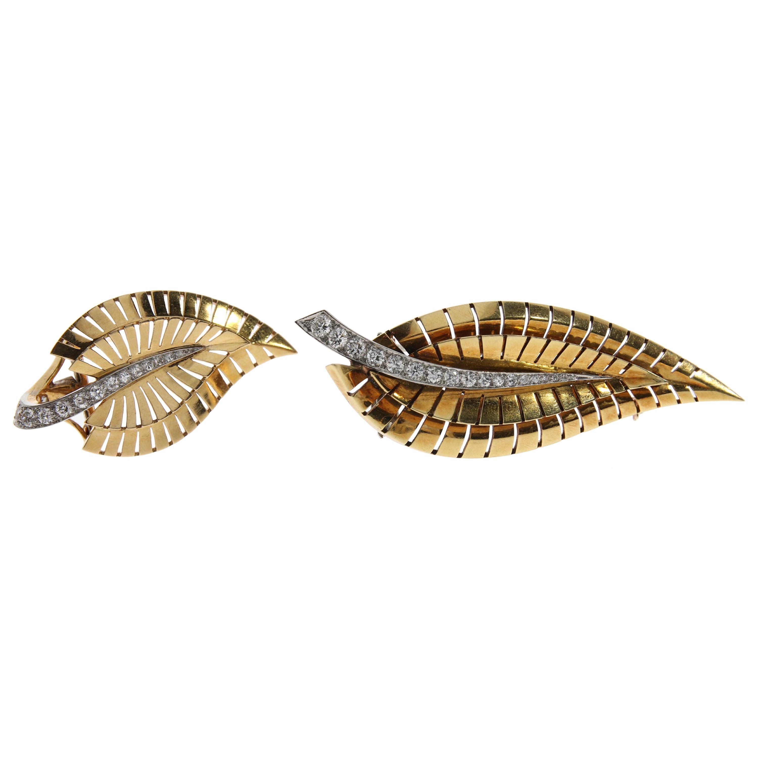 2 Van Cleef & Arpels Leaf Brooch Set, with Diamonds and in 18 KT gold  For Sale